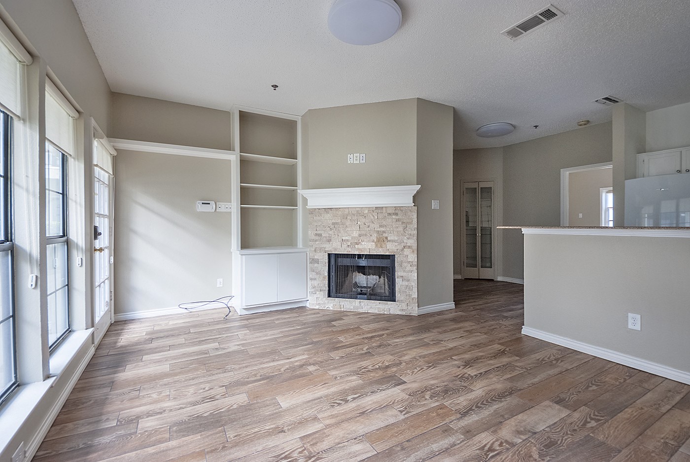 4800 W Lovers Lane 402