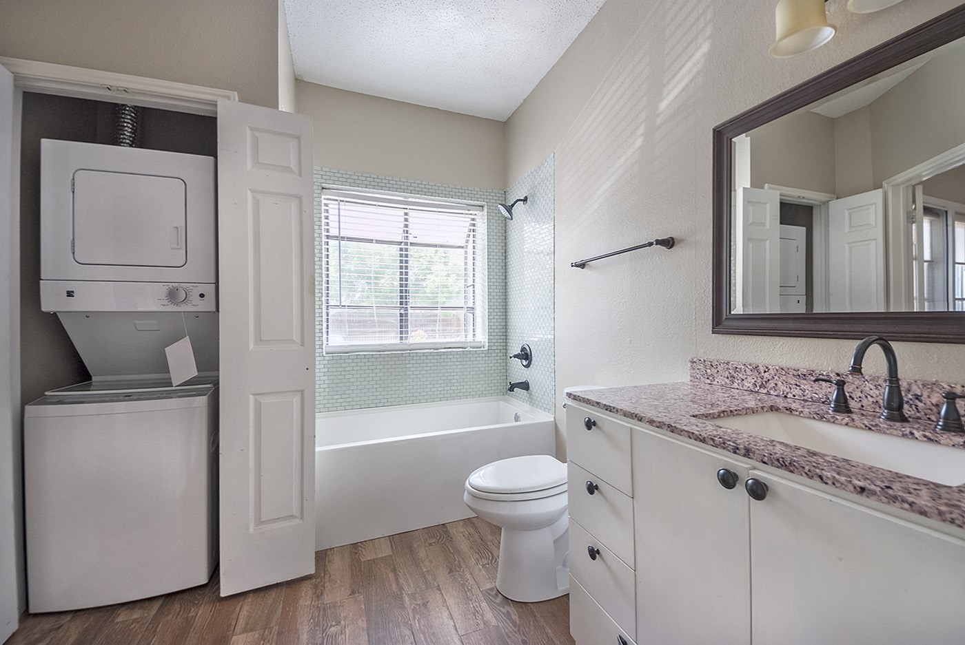 4800 W Lovers Lane 402