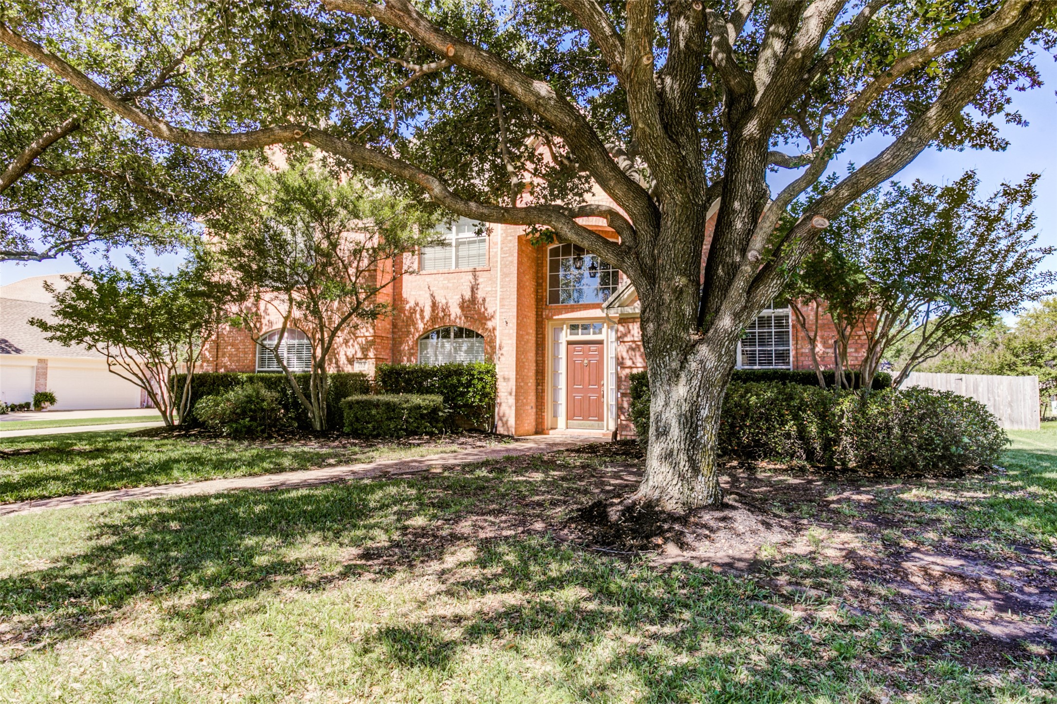 202 Lake Crest Drive