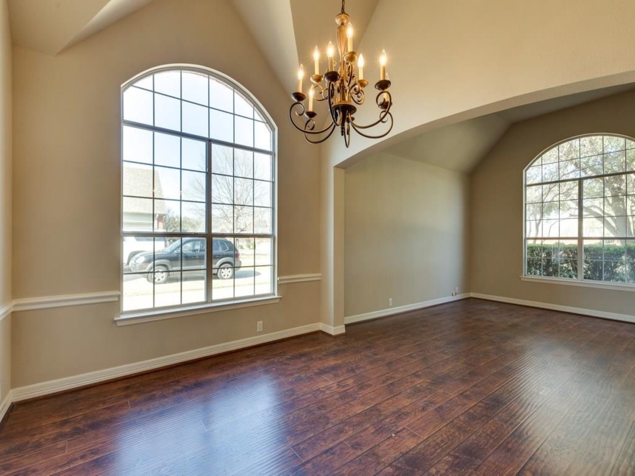 202 Lake Crest Drive