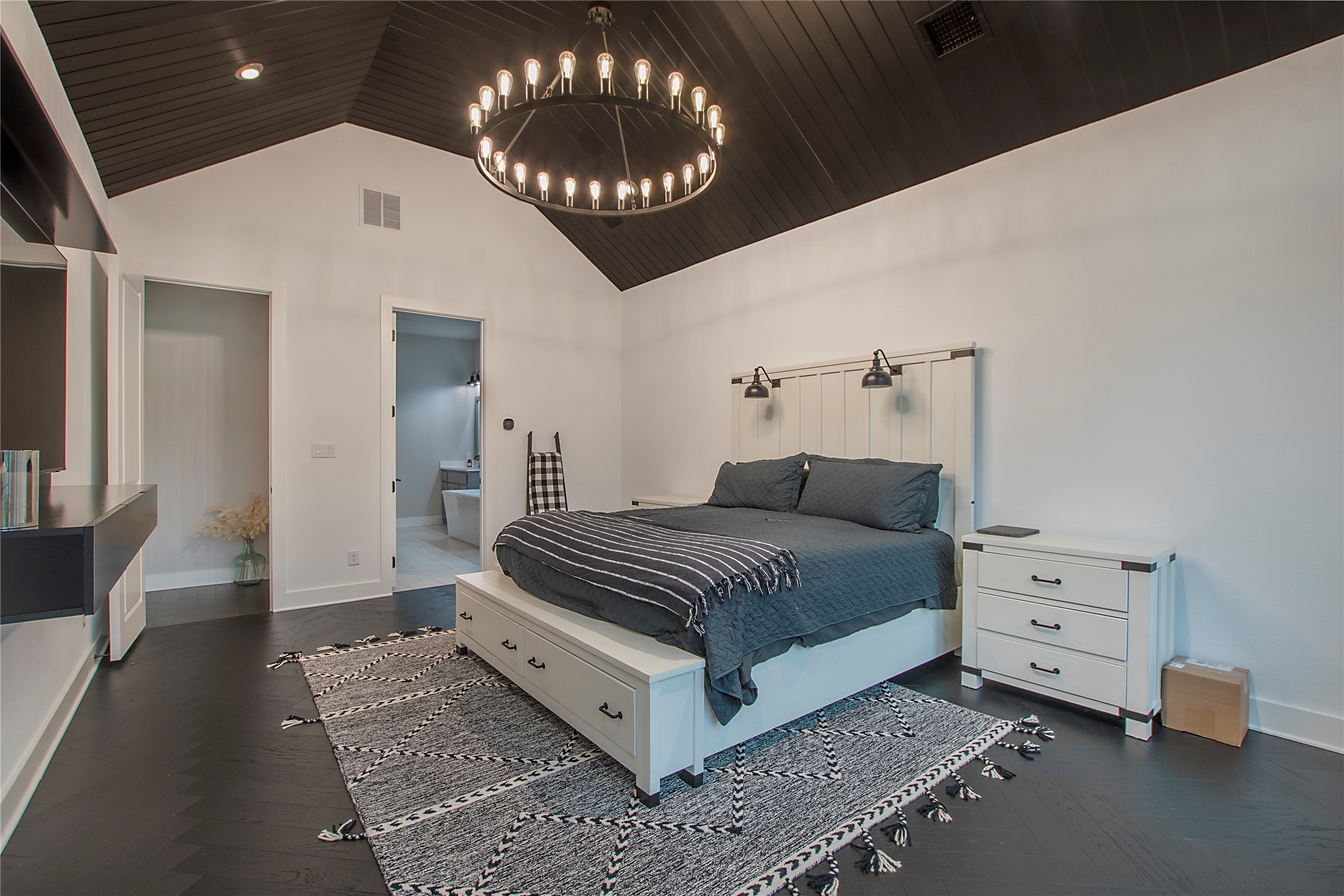 6213 Montage Drive