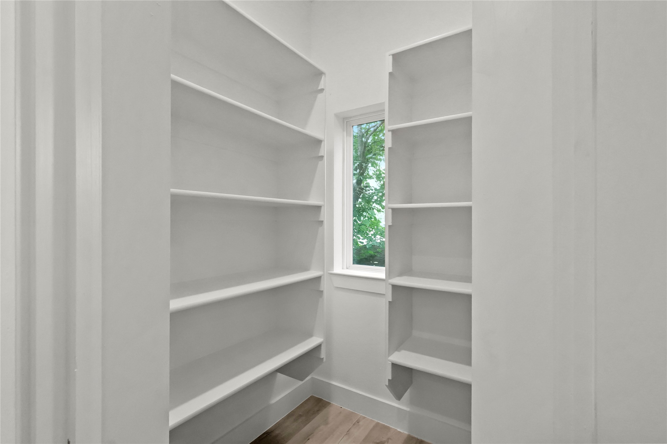 935 W 12th Street 103
