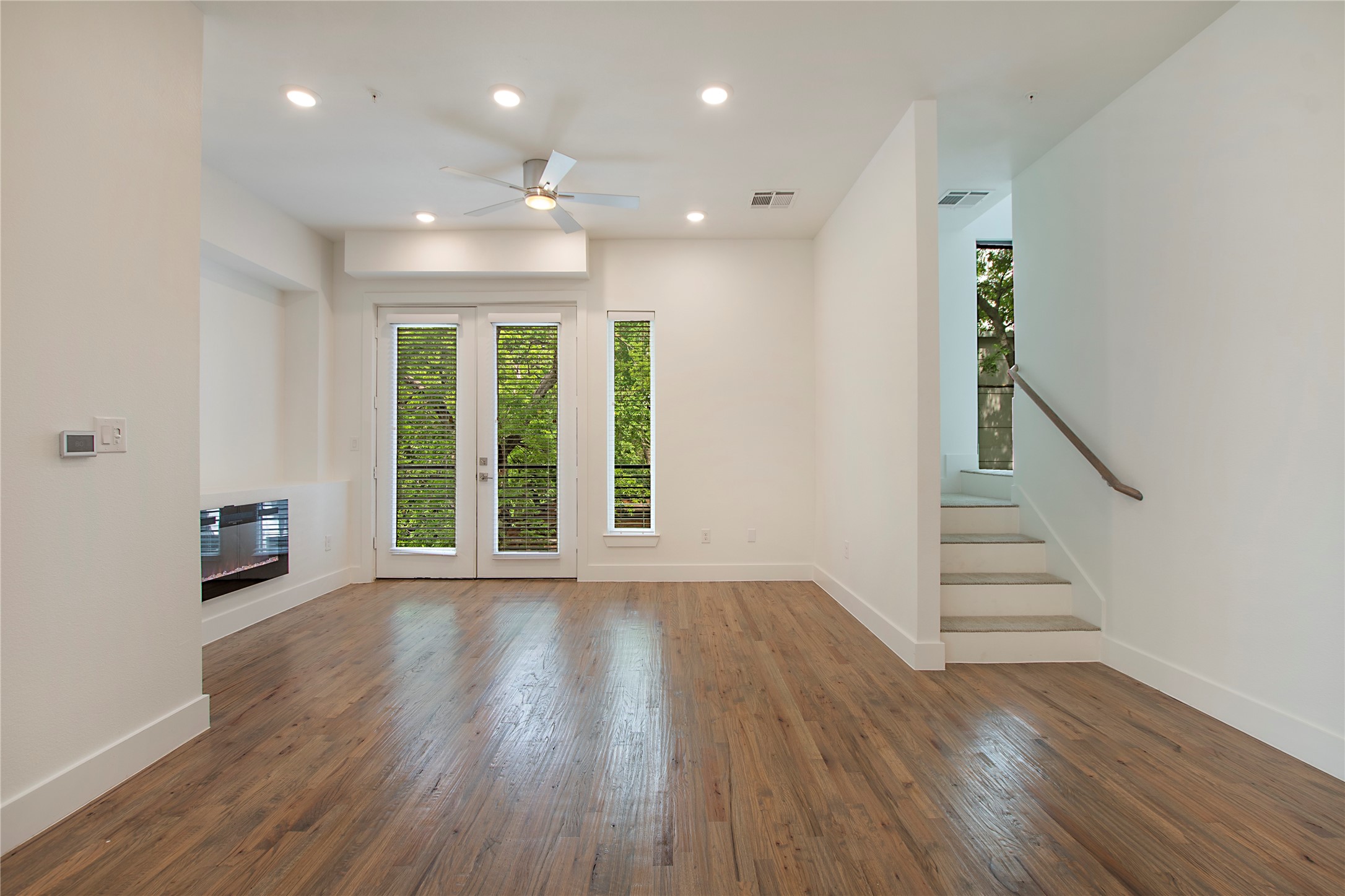 4205 Roseland Avenue 205