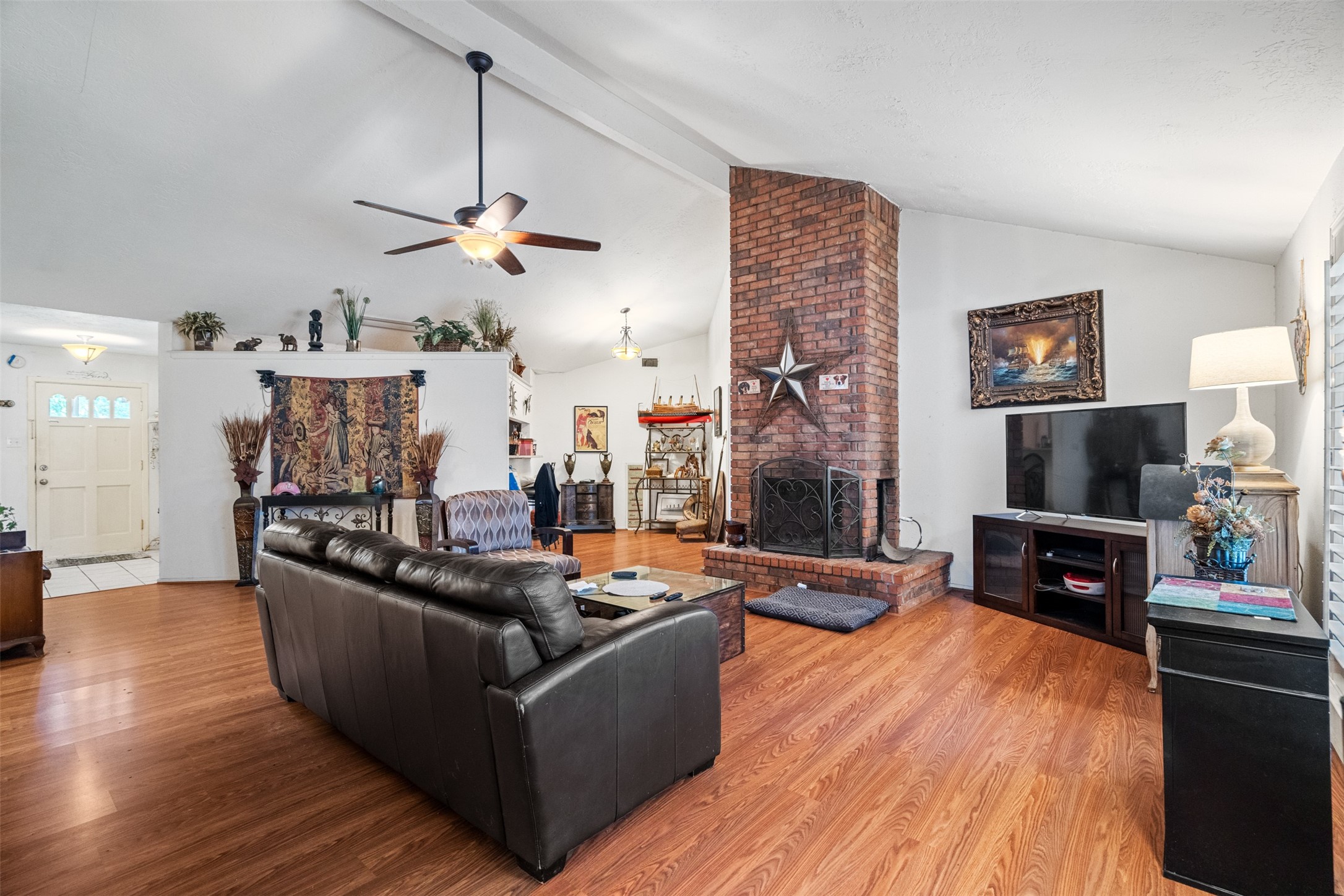 725 Roundtree Drive