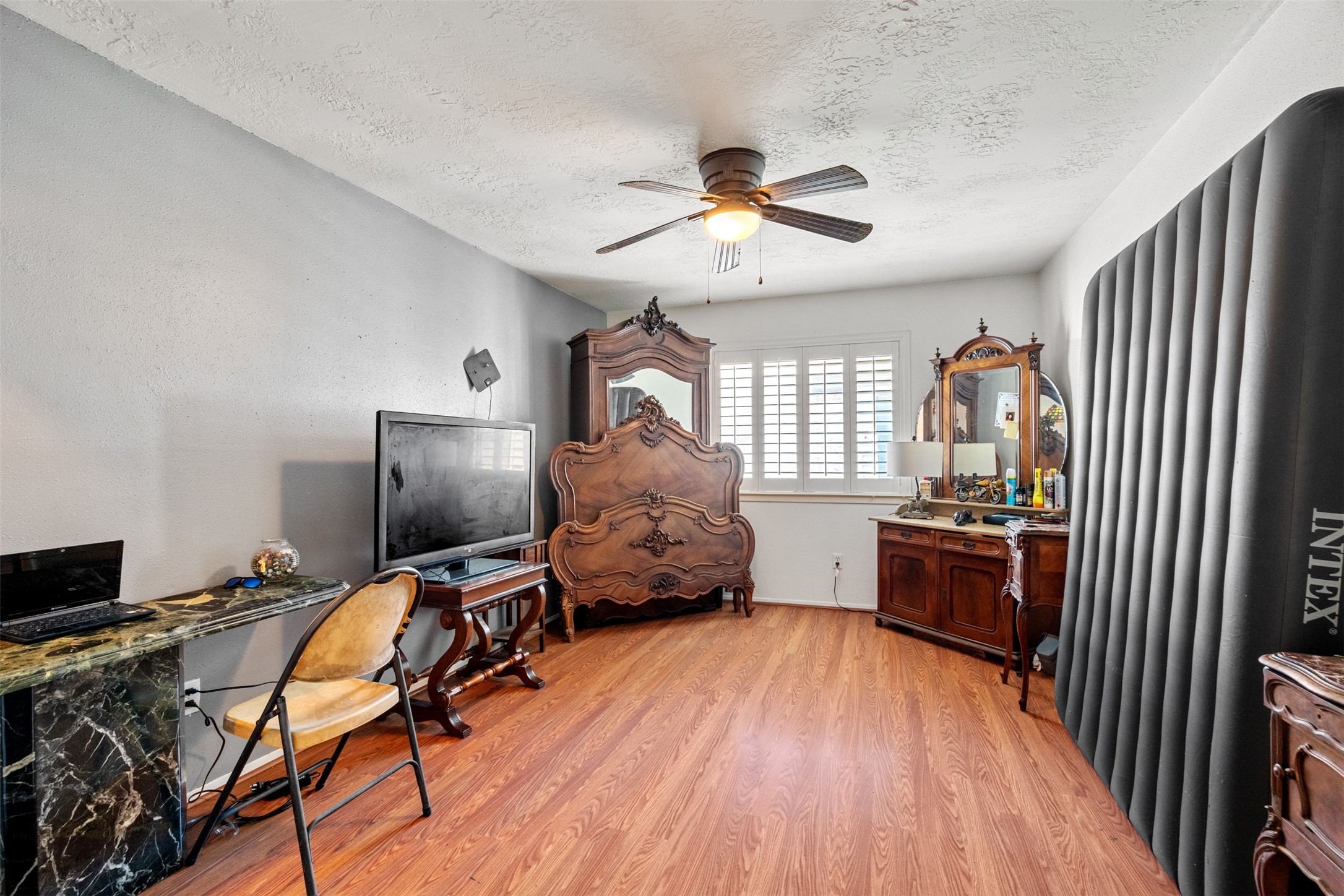 725 Roundtree Drive