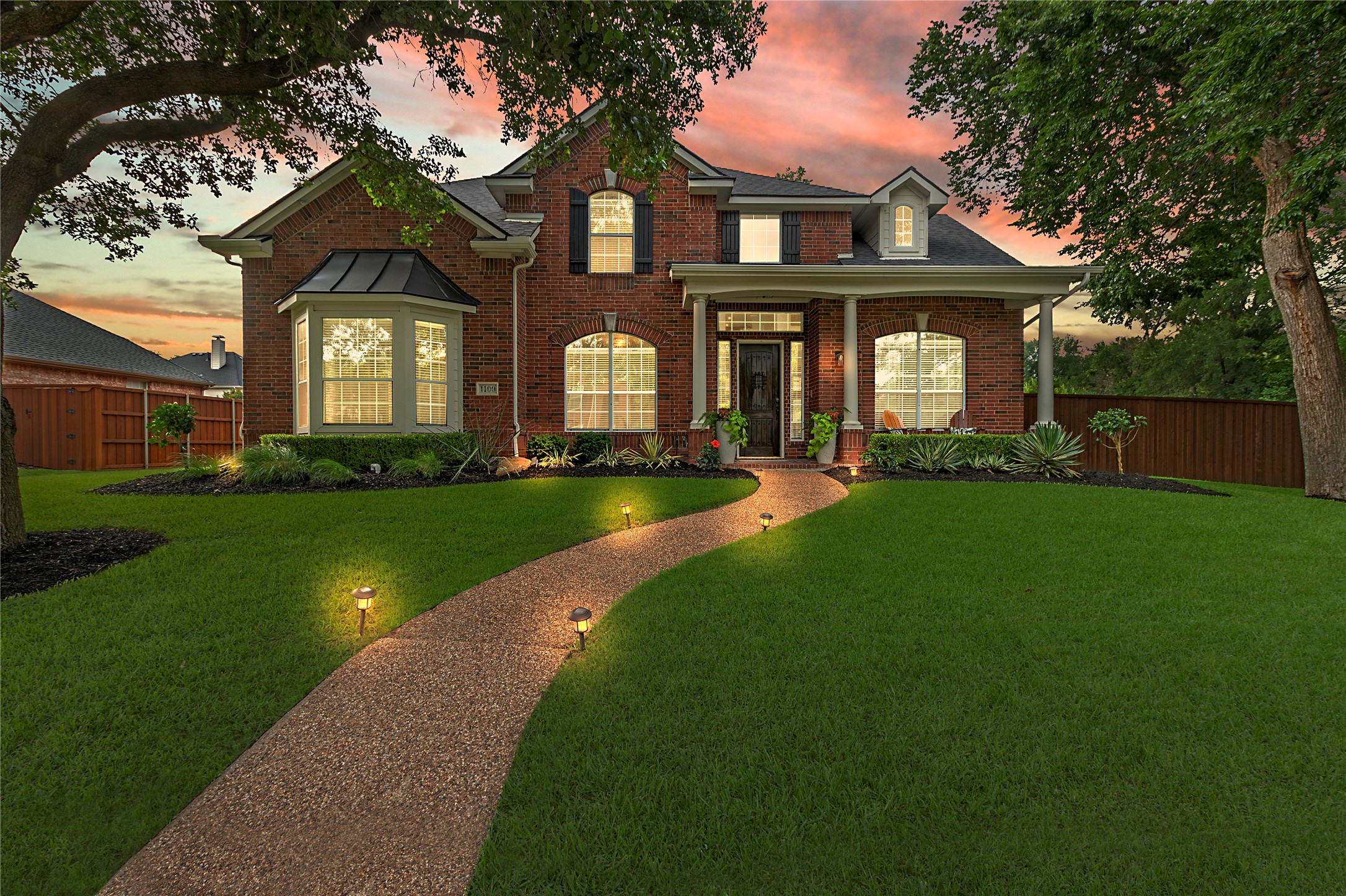 1100 Lamplight Way