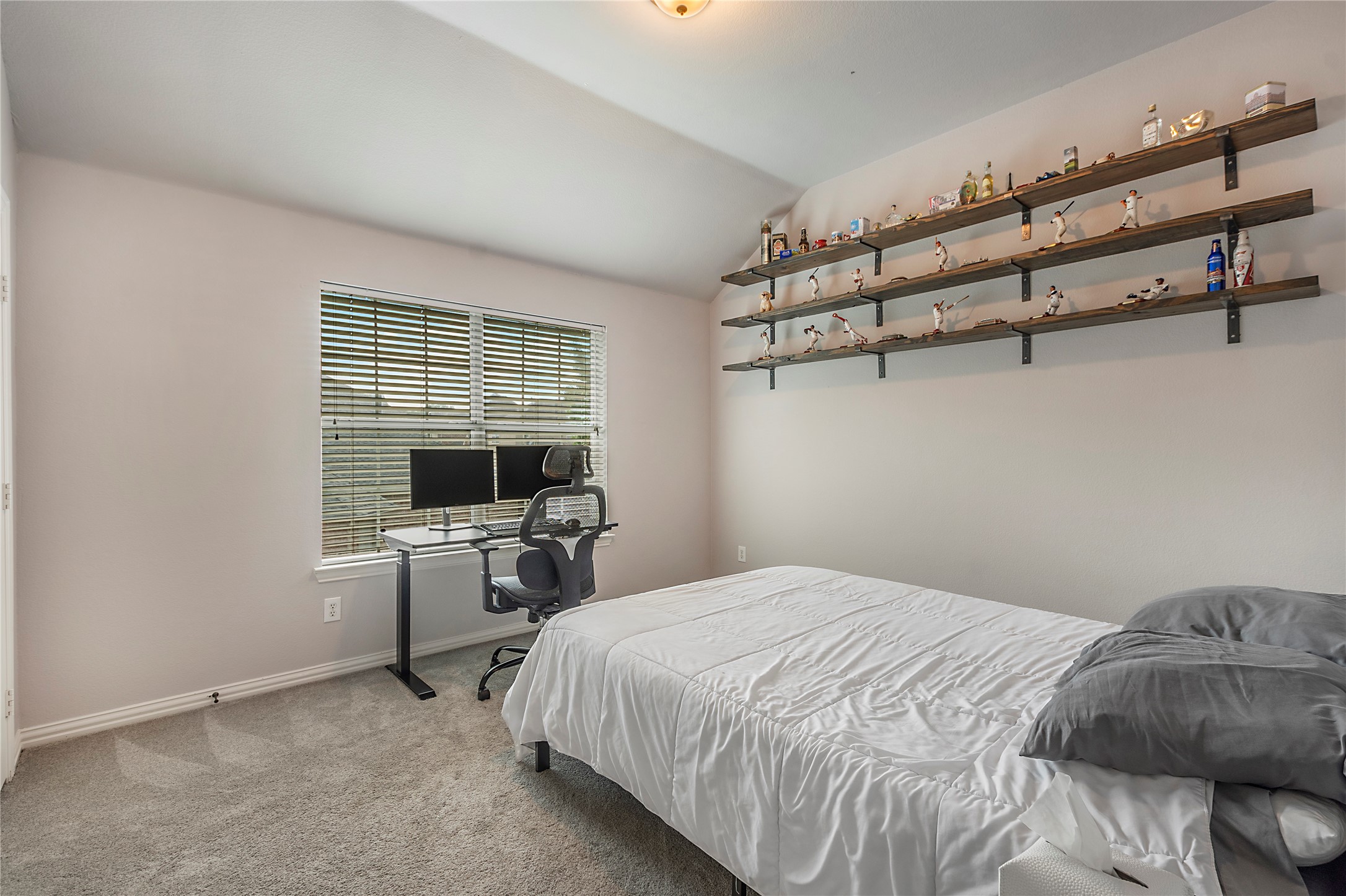 1100 Lamplight Way