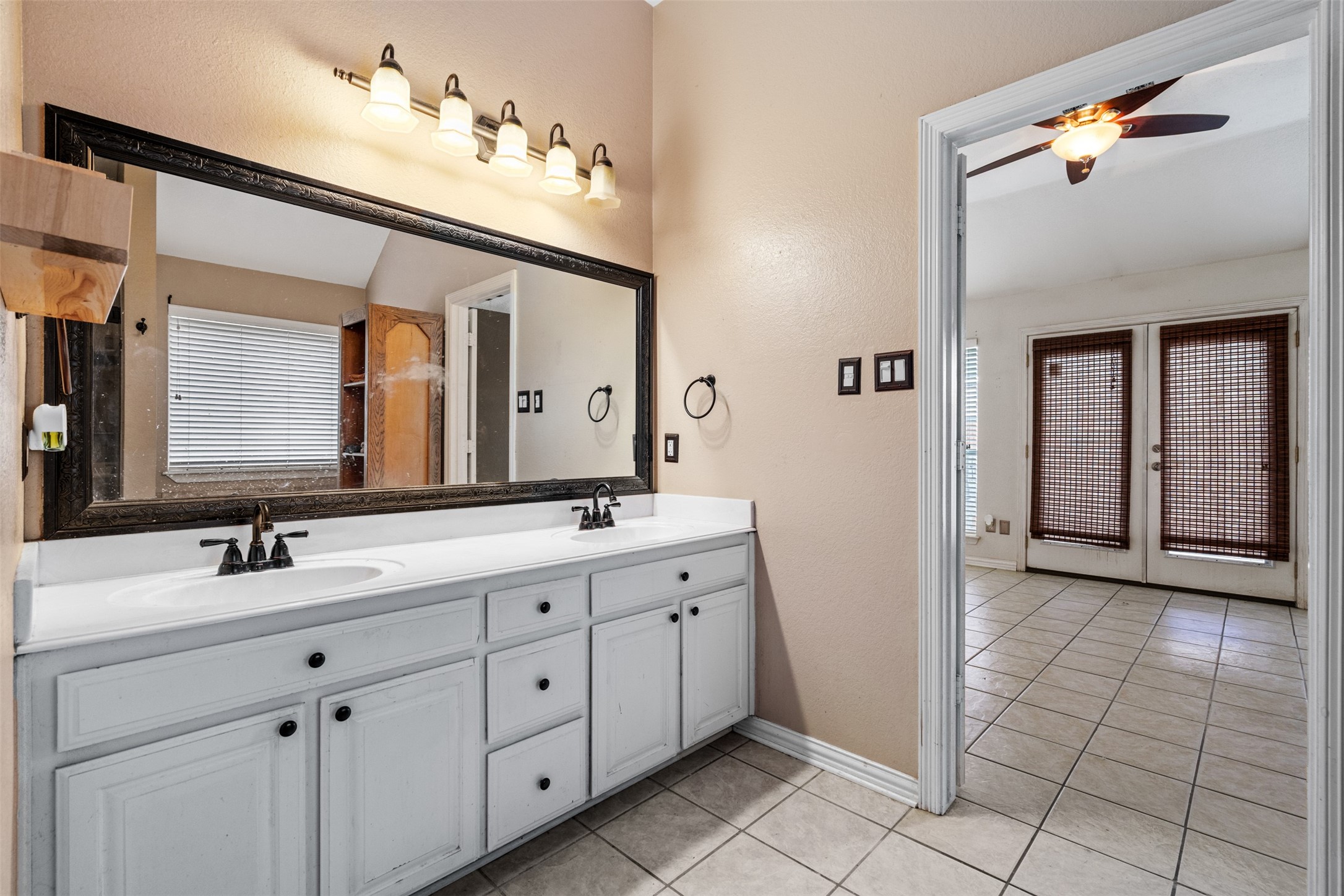 3784 Regency Circle