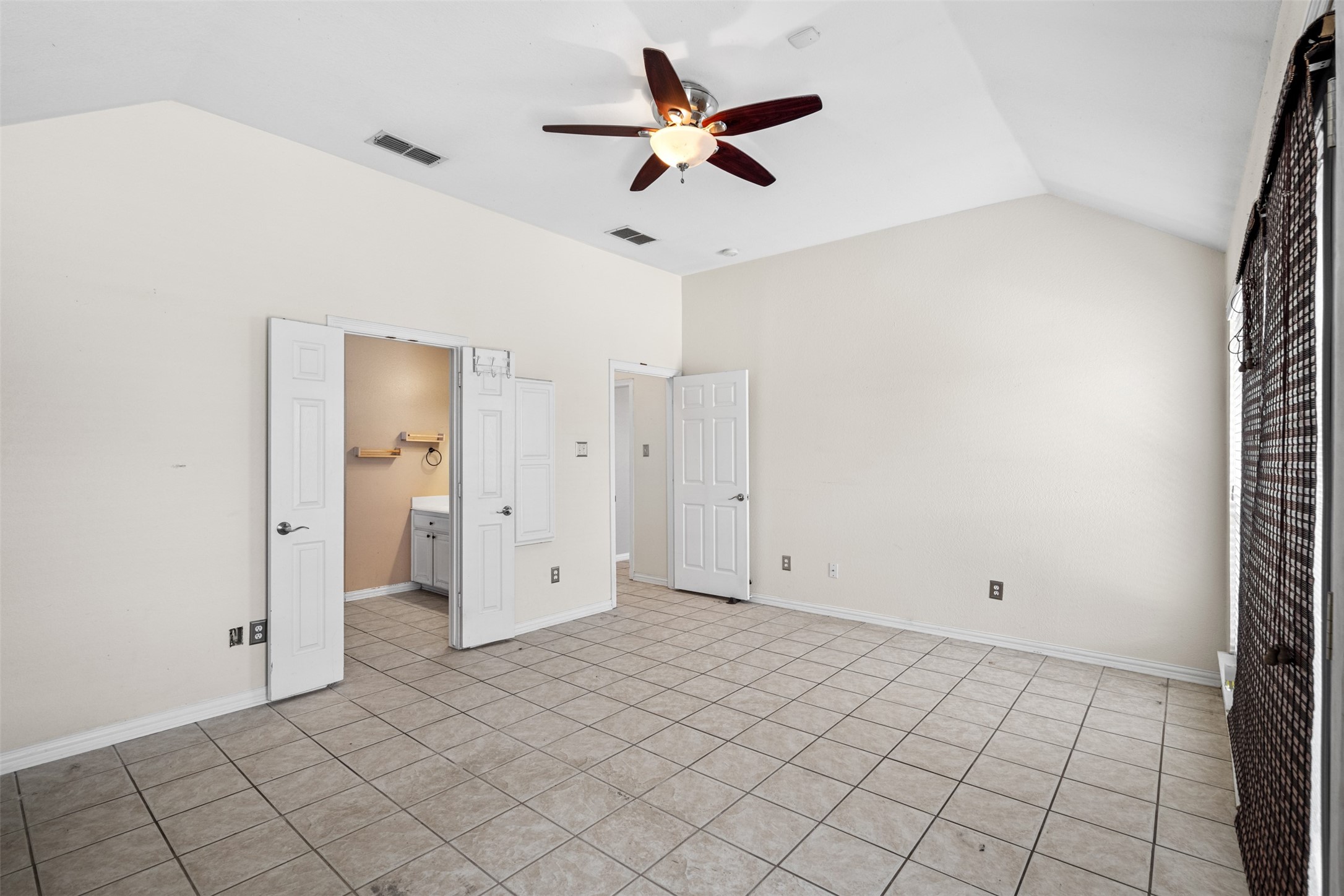 3784 Regency Circle