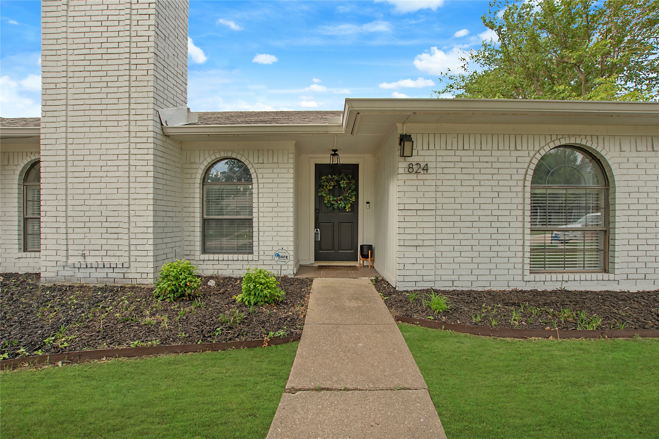 824 Baxter Drive