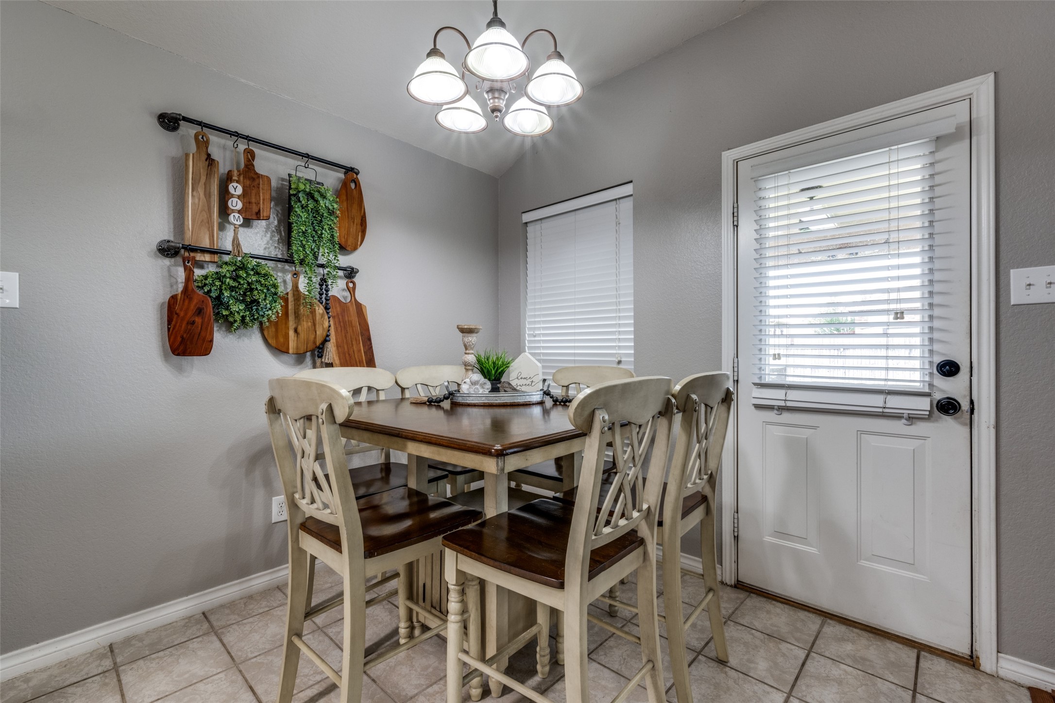 2007 Ridgeview Court