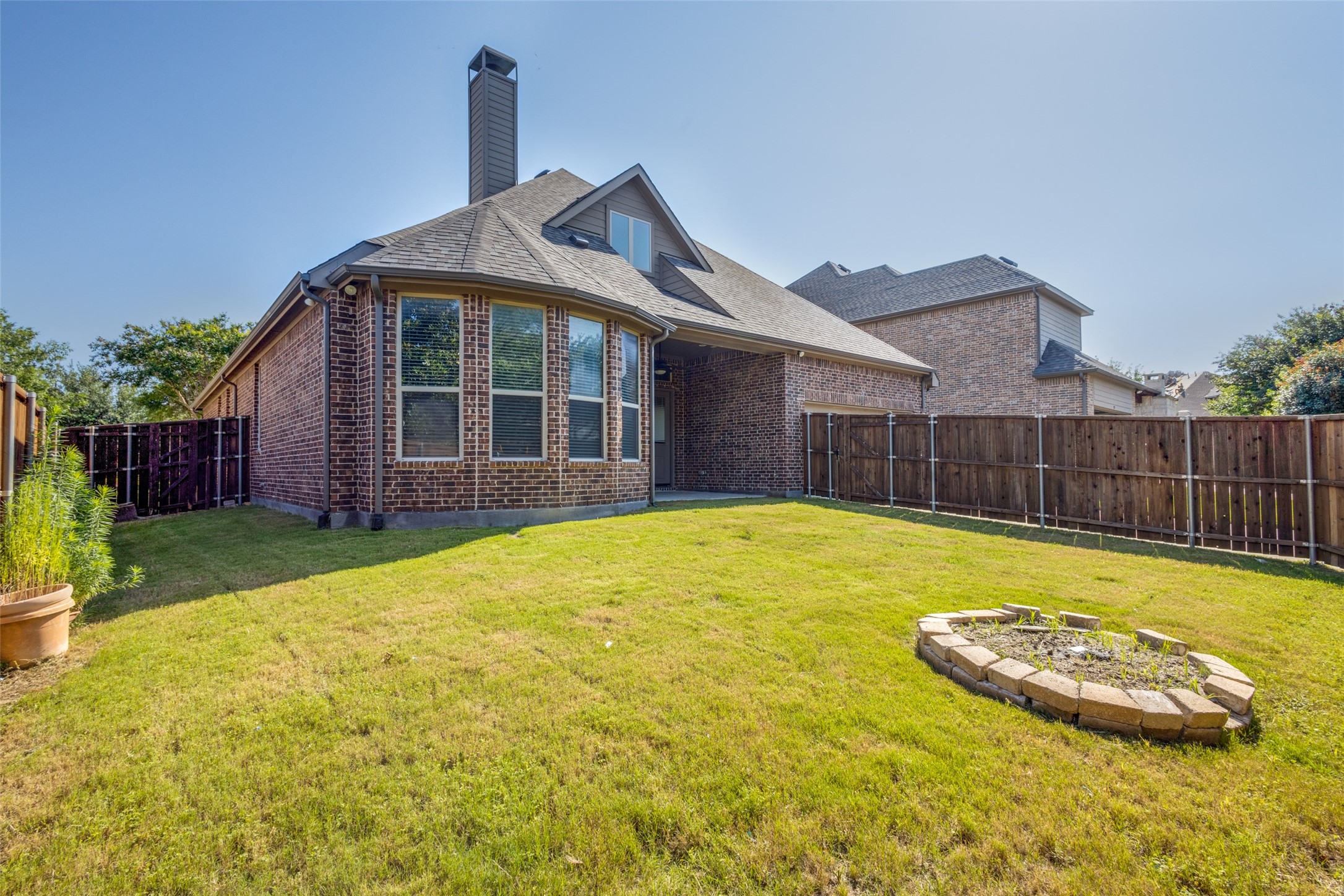 857 Fountain View Court