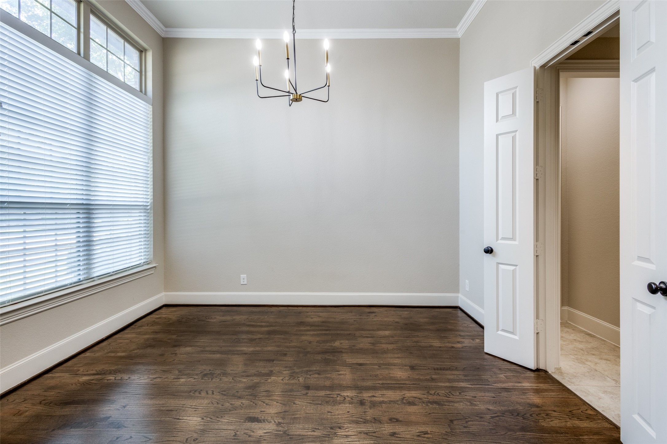 857 Fountain View Court