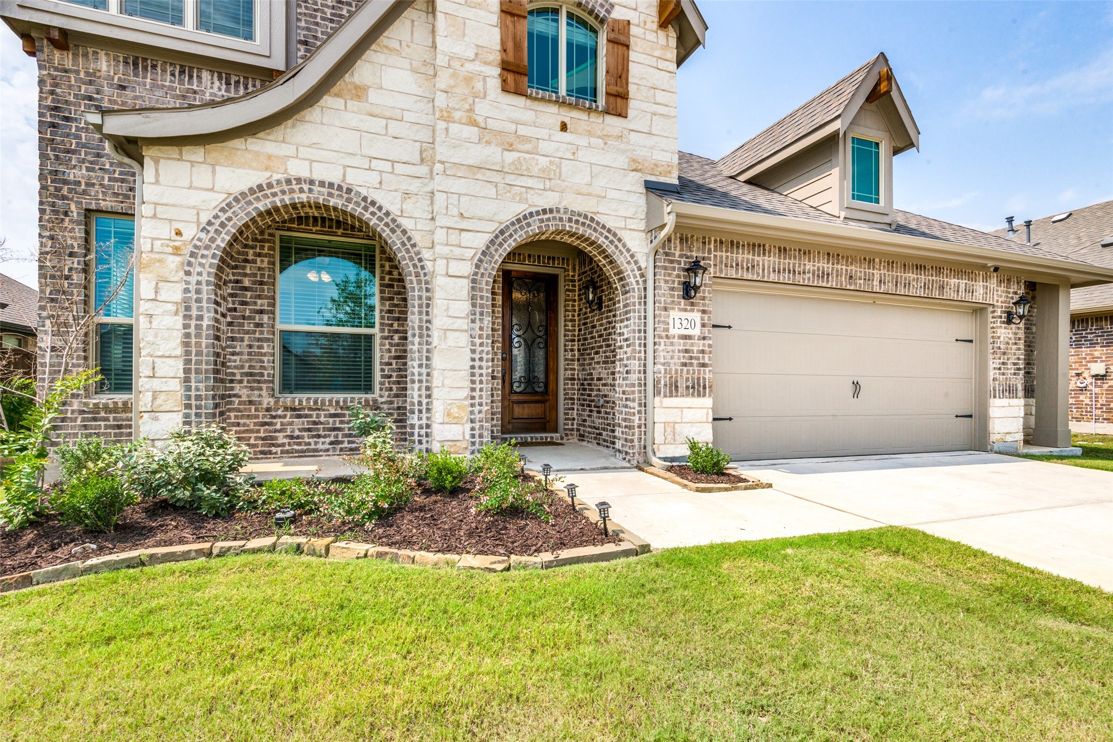 1320 Arrowwood Drive