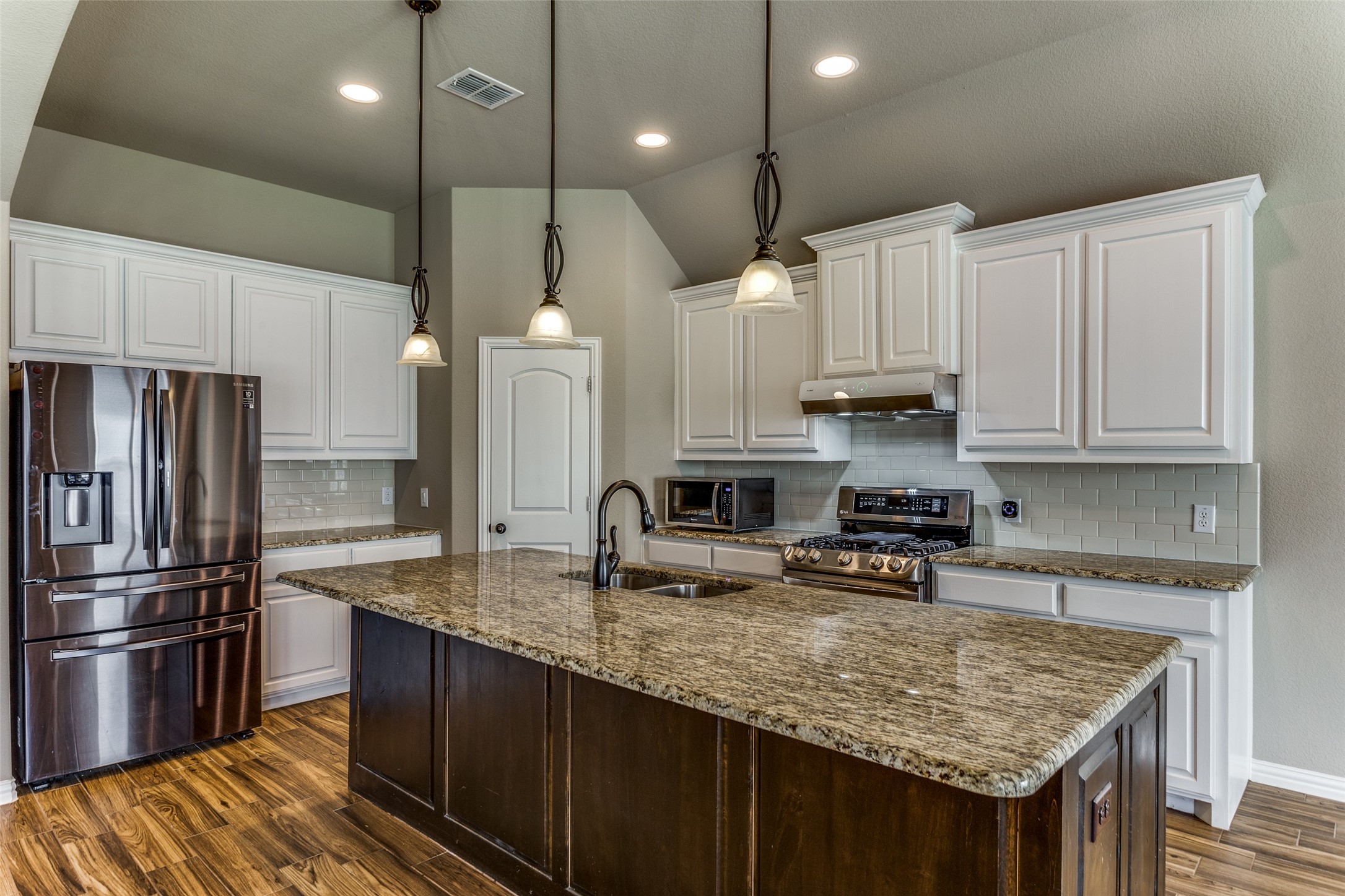 2712 Chimney Rock Road