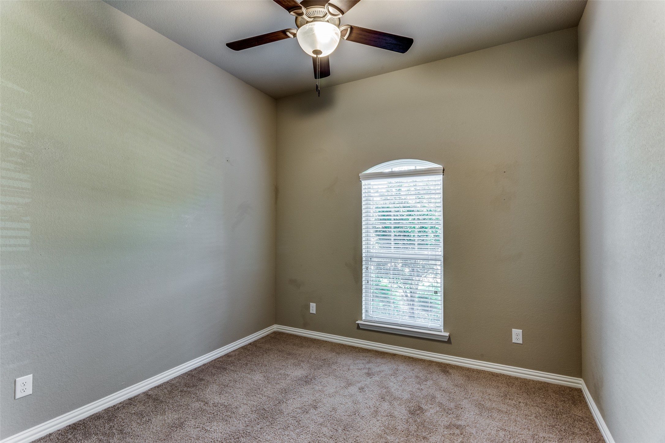 2712 Chimney Rock Road