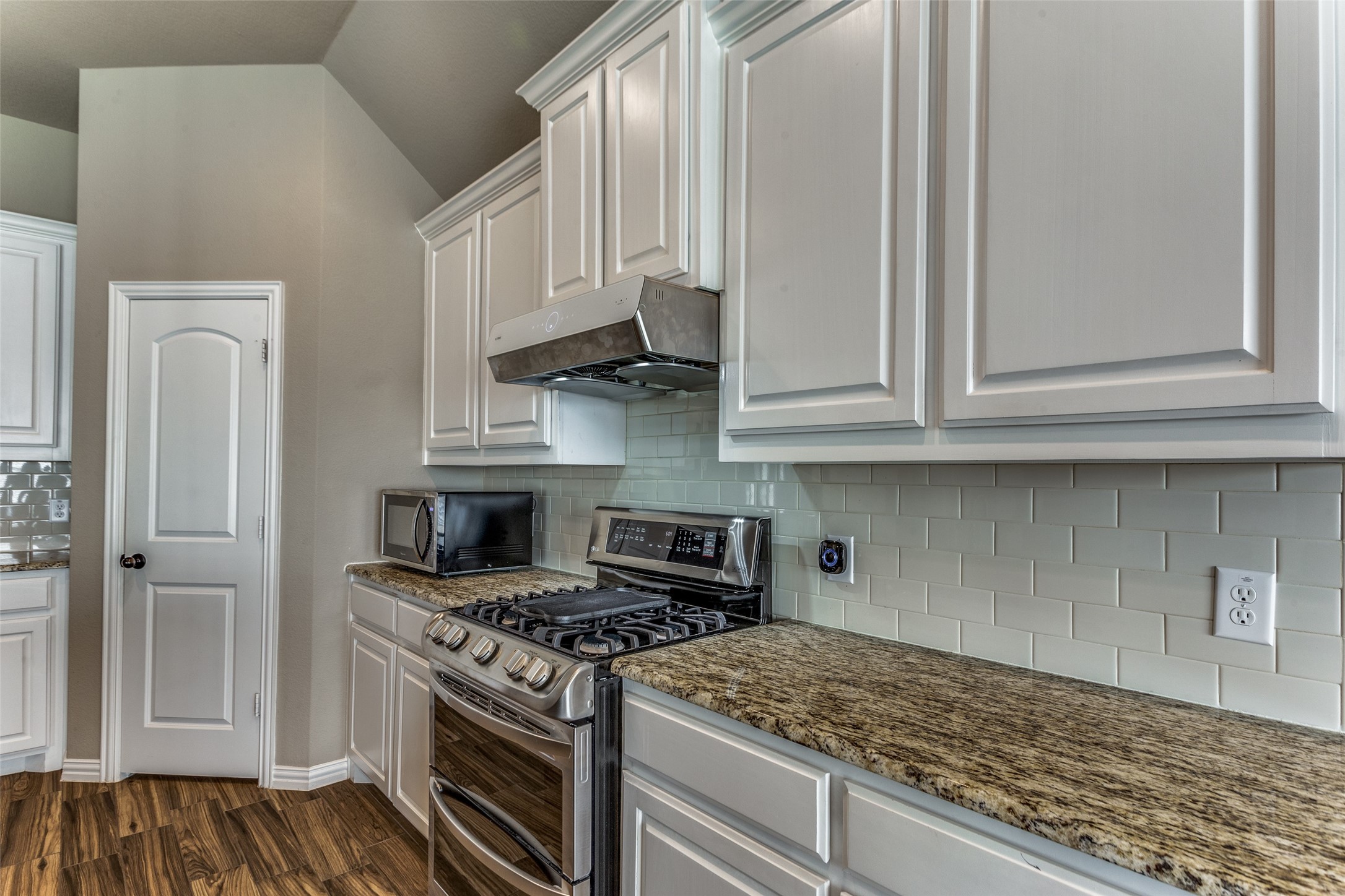 2712 Chimney Rock Road