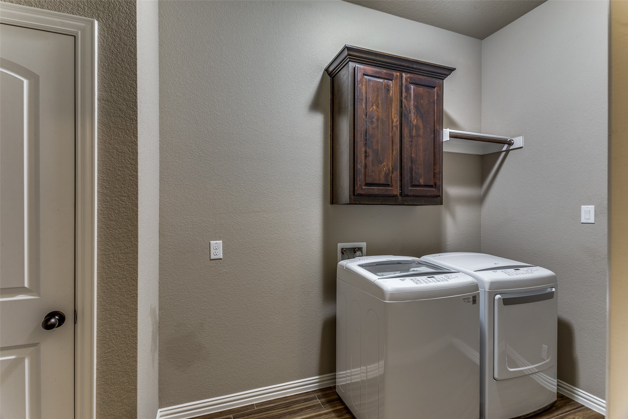 2712 Chimney Rock Road