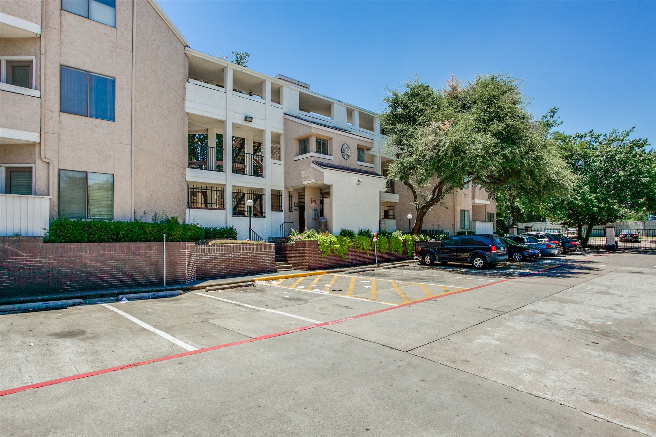 5550 Spring Valley Road F31