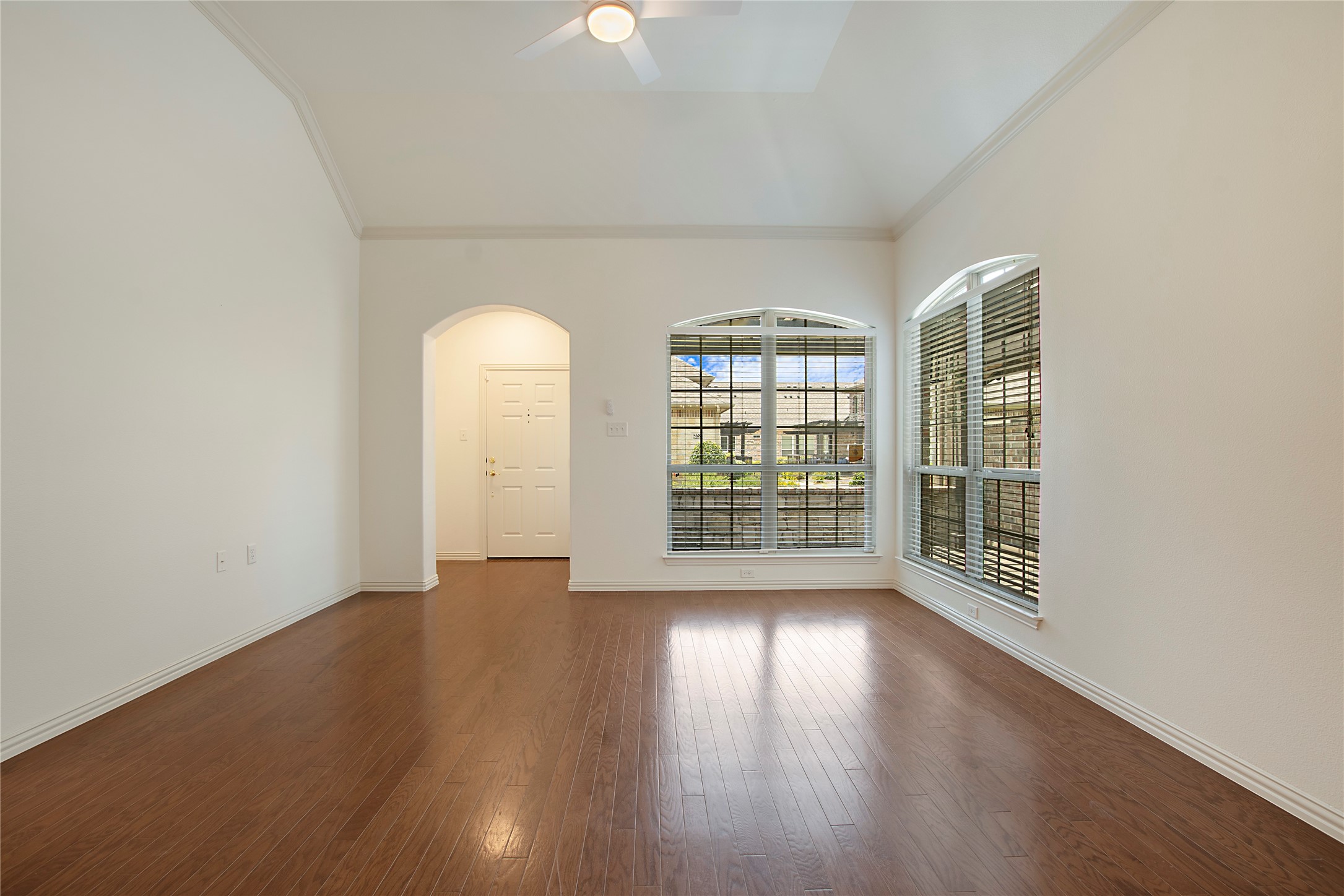 5695 Hummingbird Lane