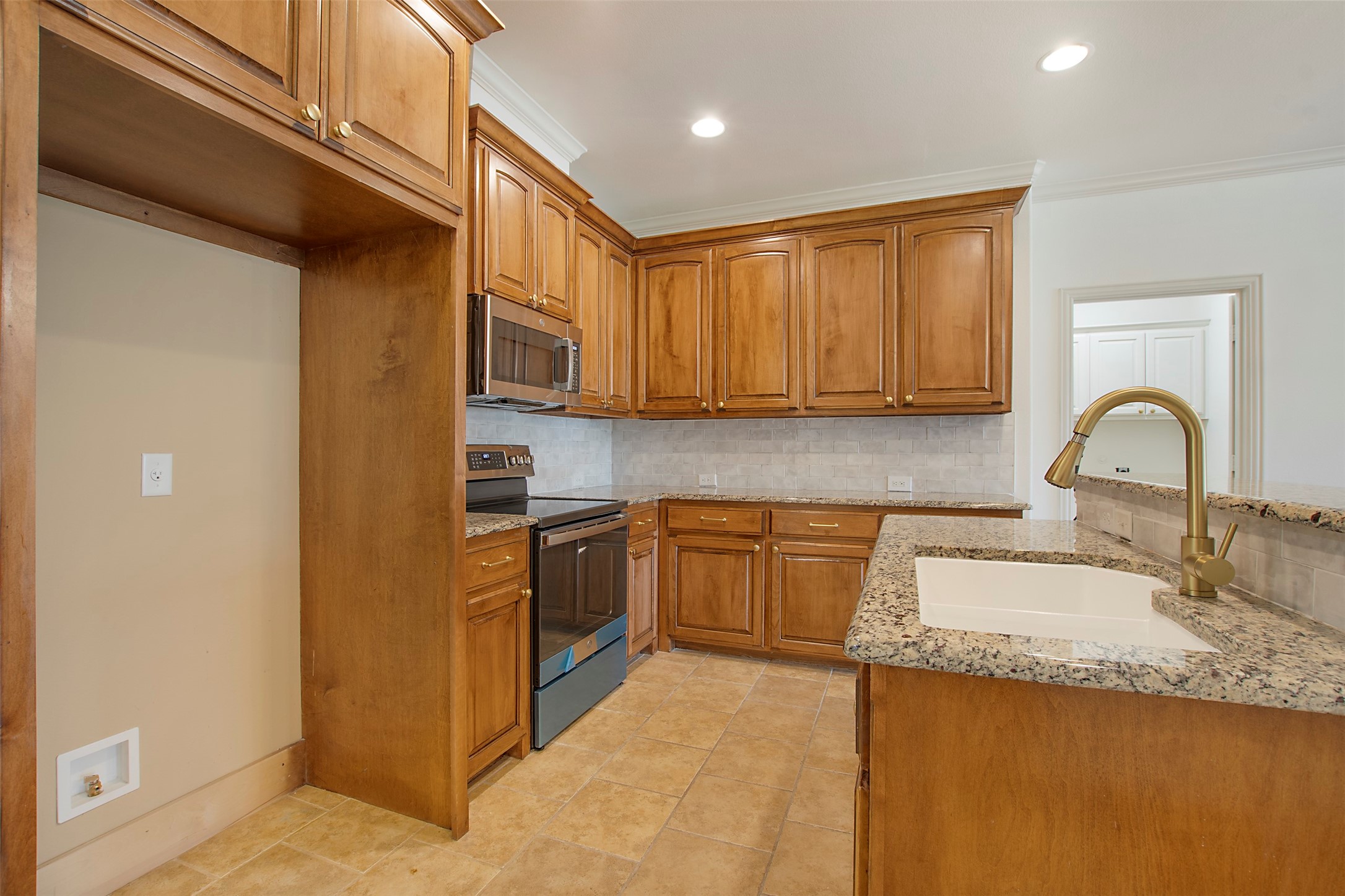 5695 Hummingbird Lane