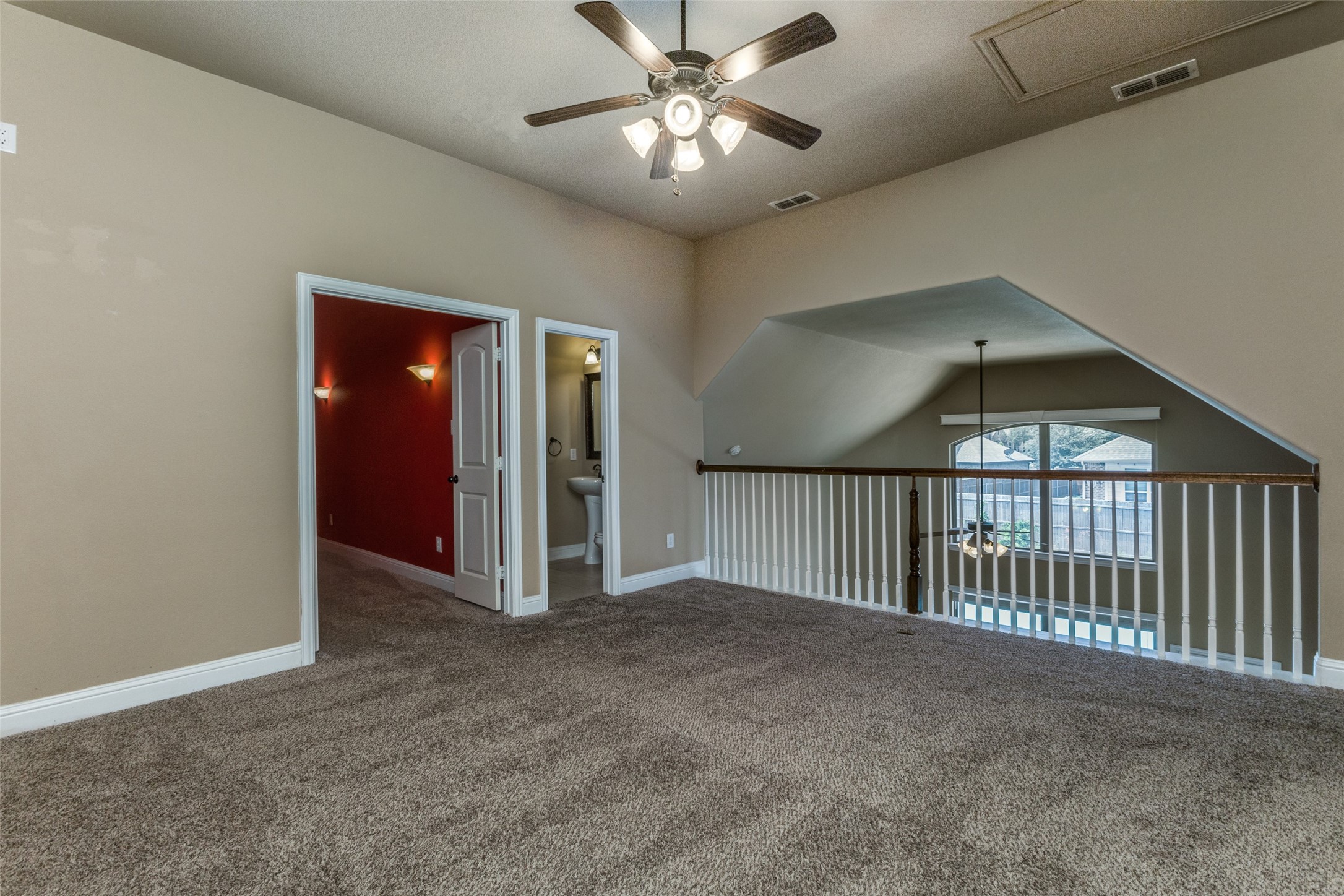 1003 Newington Circle