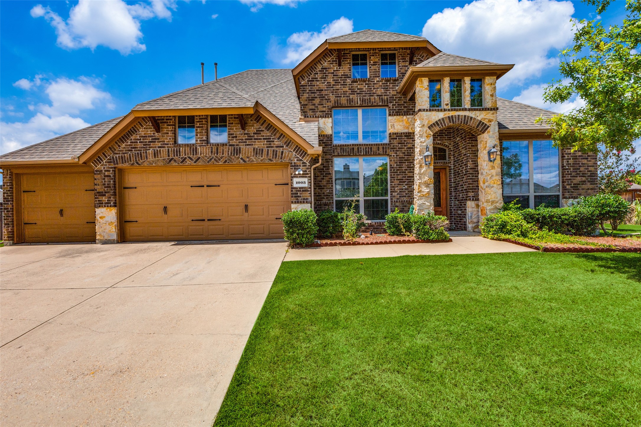 1003 Newington Circle