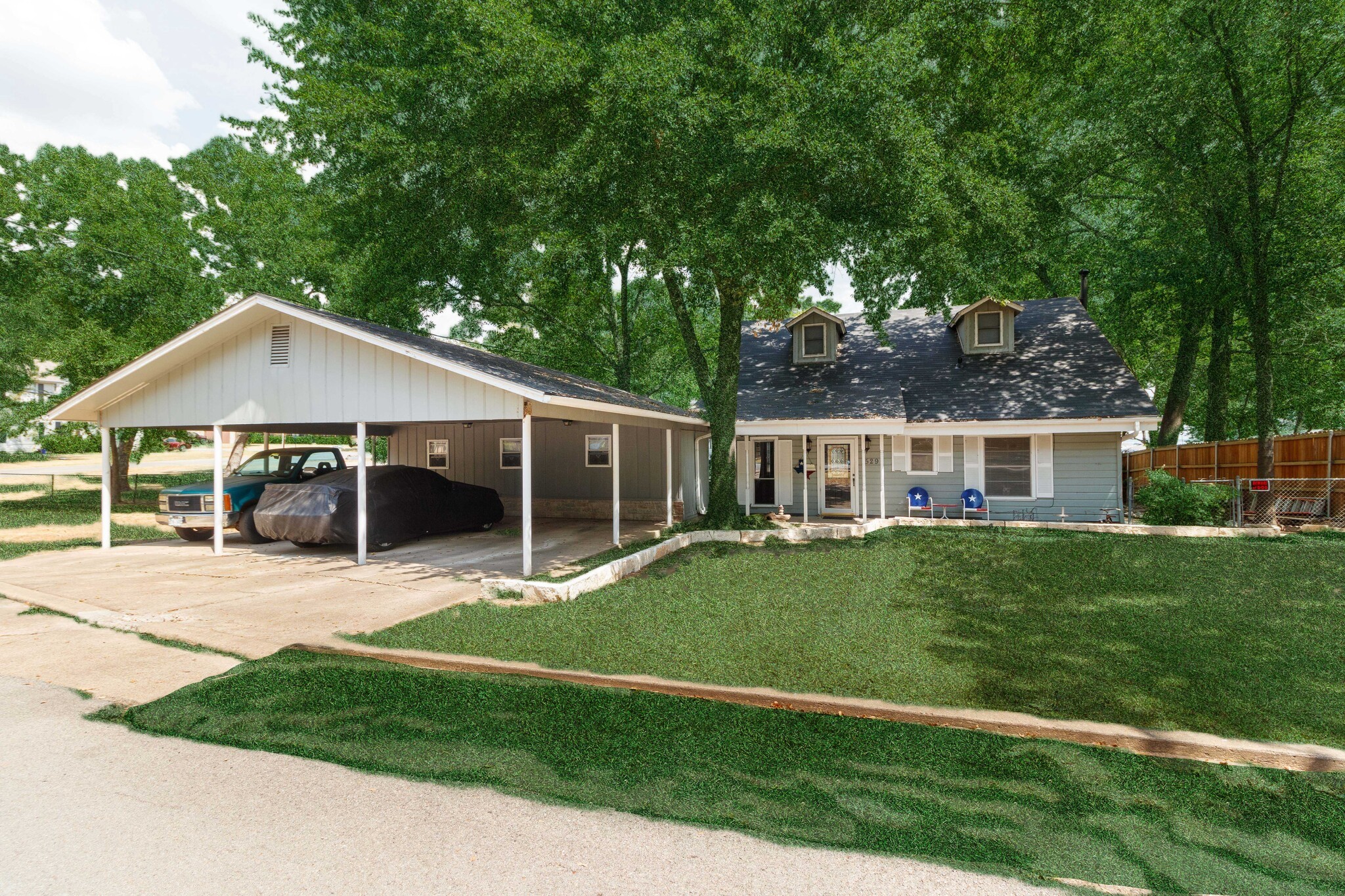 1529 Oak Shore Drive