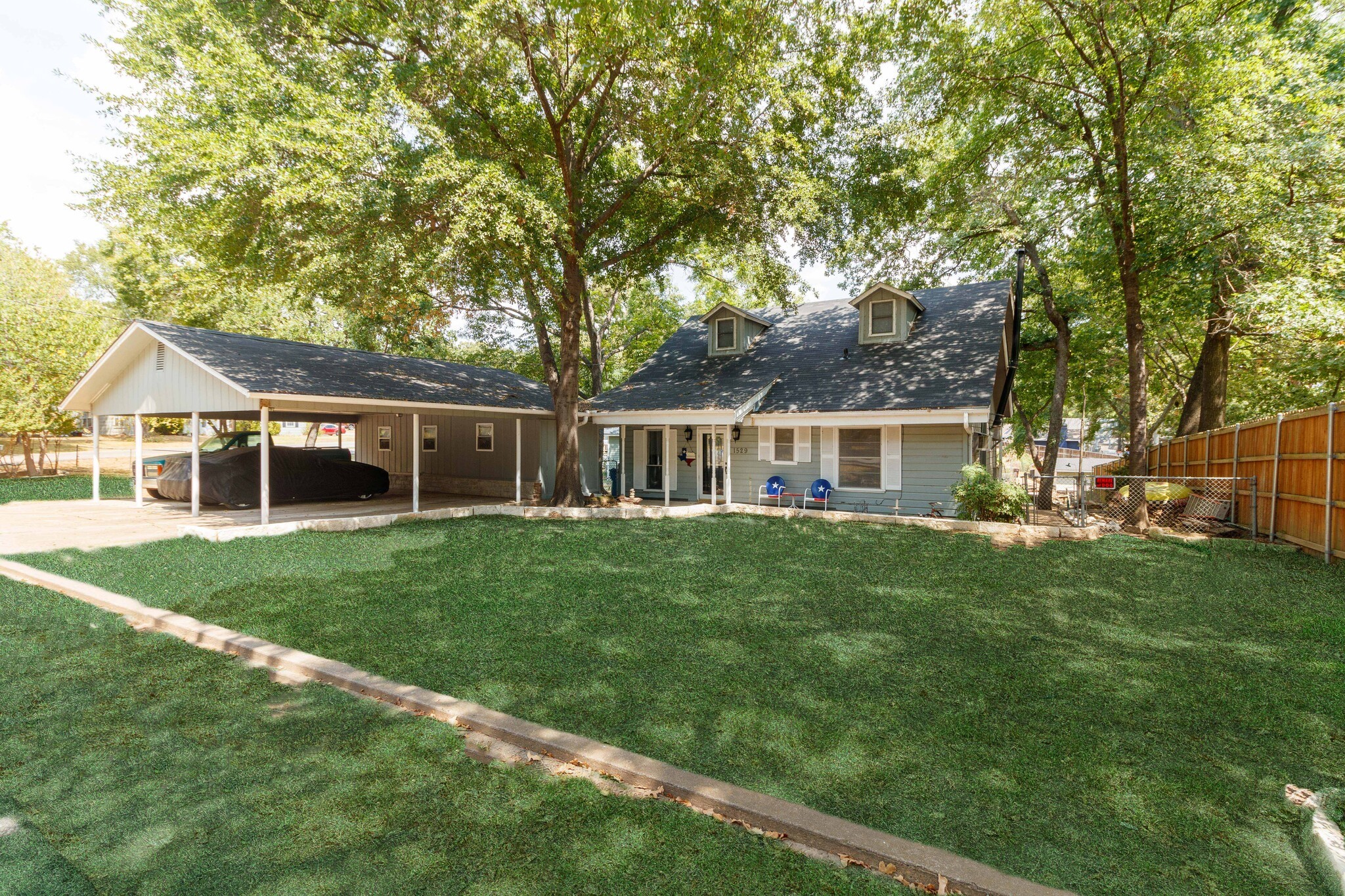 1529 Oak Shore Drive