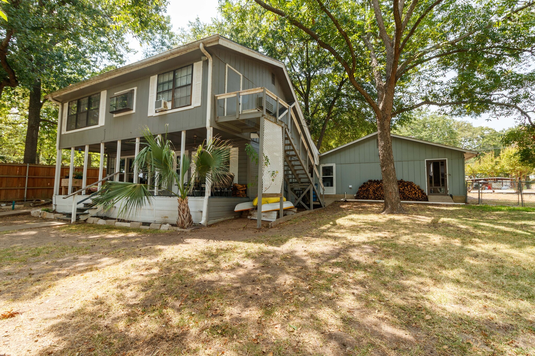 1529 Oak Shore Drive