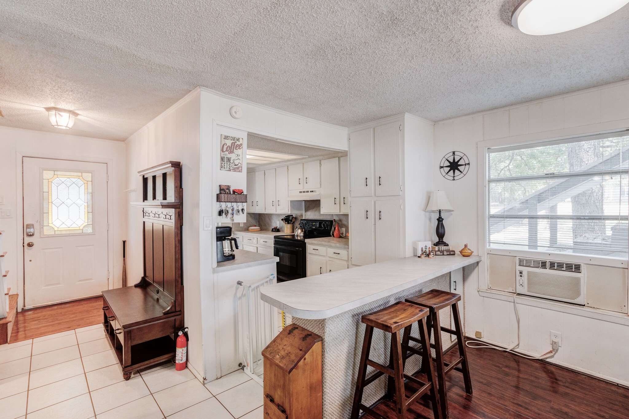 1529 Oak Shore Drive