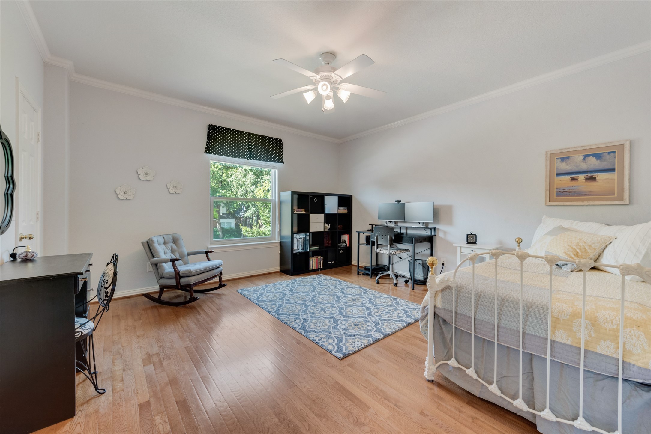 224 W Mill Valley Drive