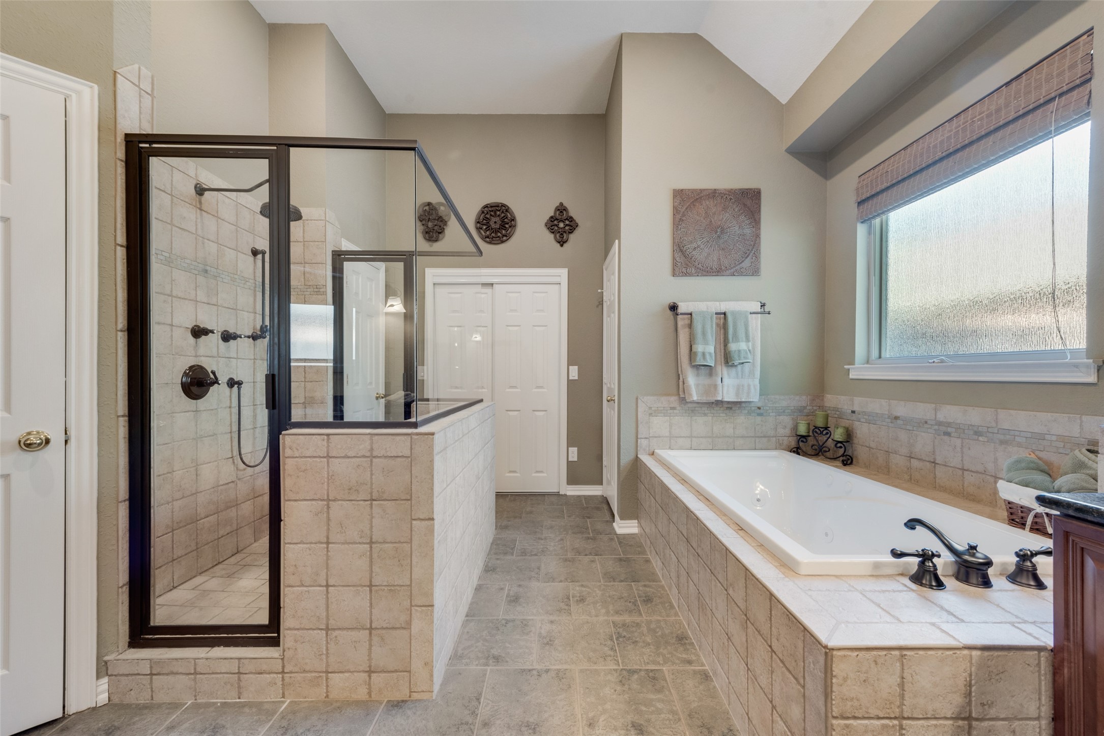224 W Mill Valley Drive