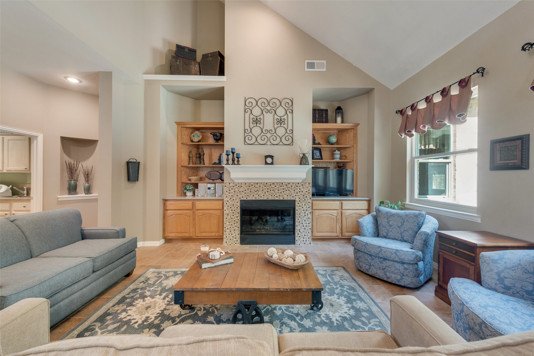 224 W Mill Valley Drive
