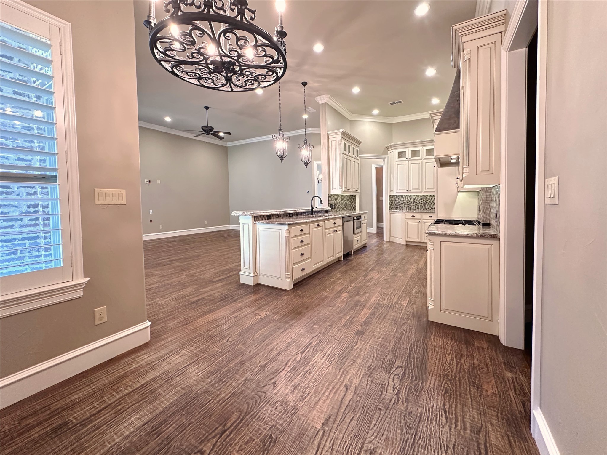 3109 Rivercrest Drive