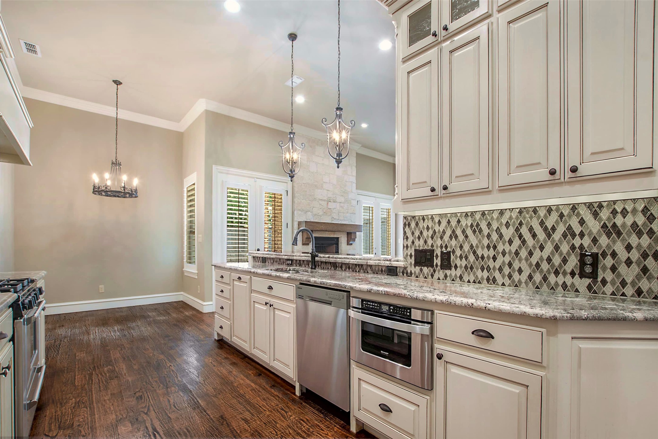 3109 Rivercrest Drive