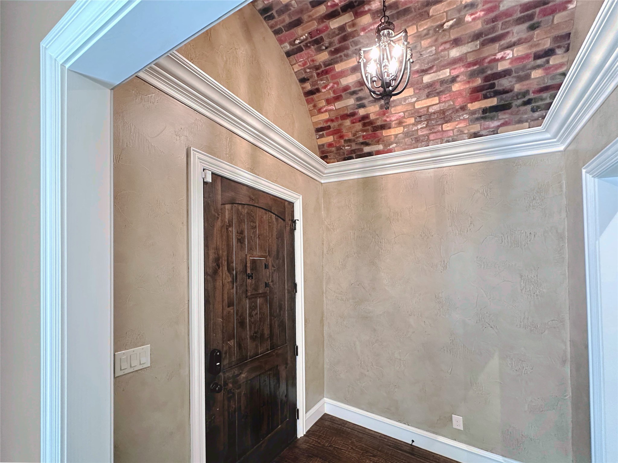3109 Rivercrest Drive