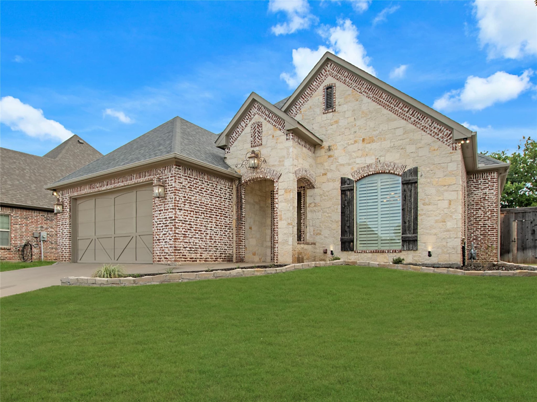 3109 Rivercrest Drive