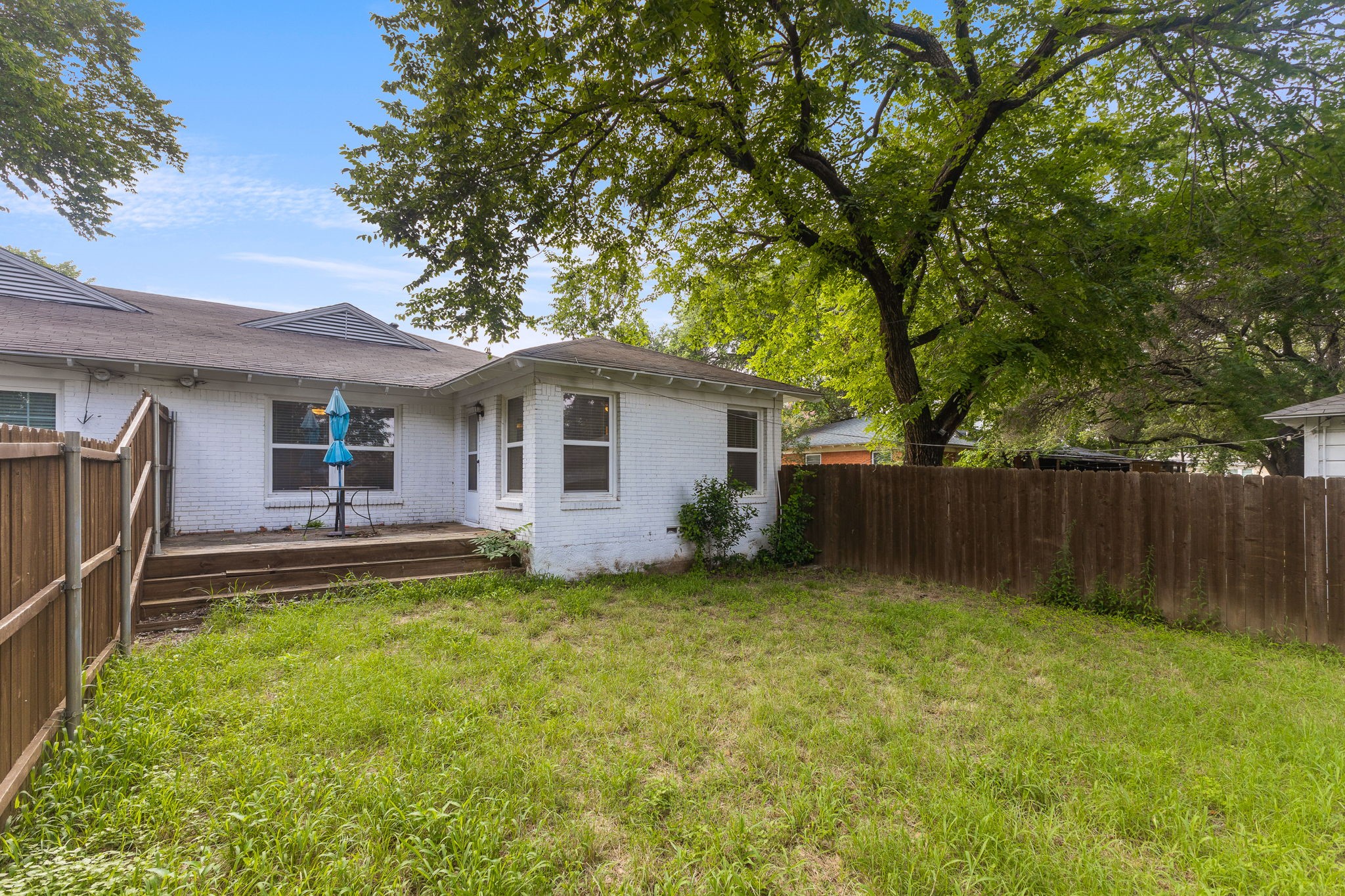 9548 Dixie Lane
