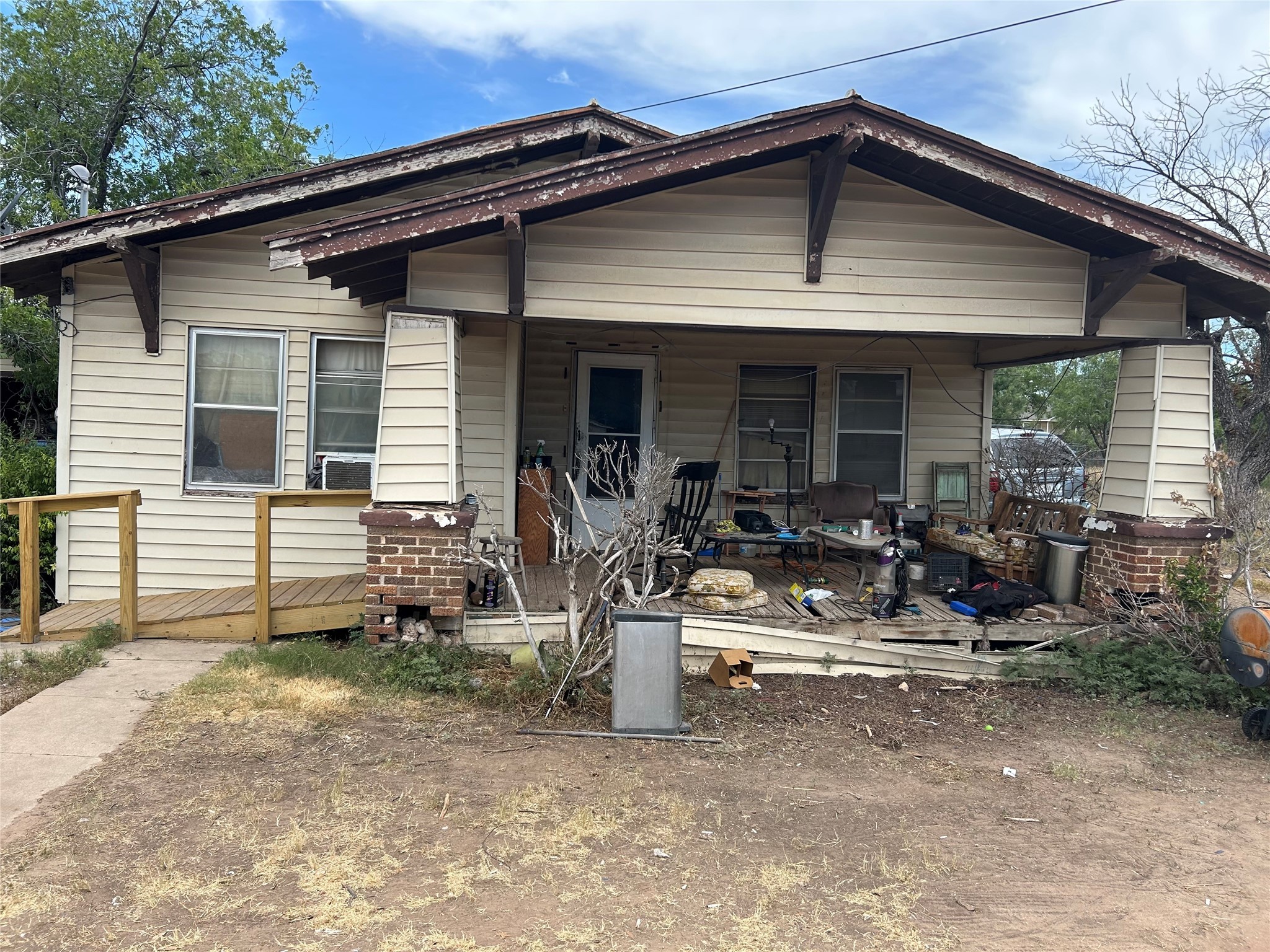 210 W 25th Street
