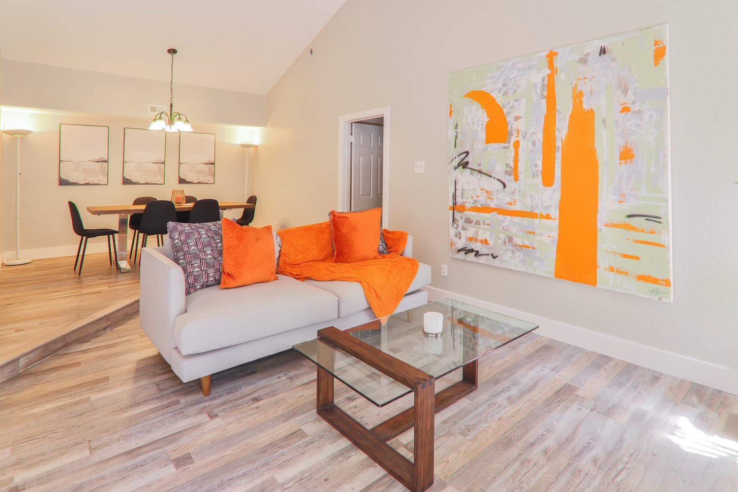 2616 Encina 4