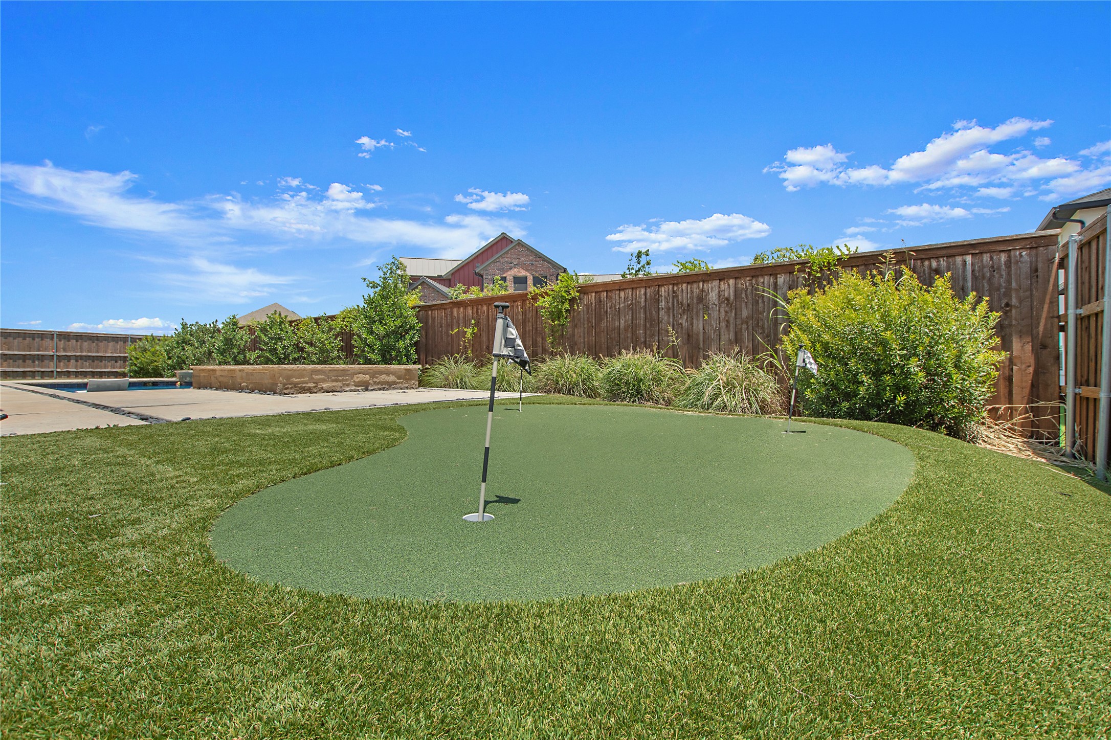 1105 Knoll Crest Drive