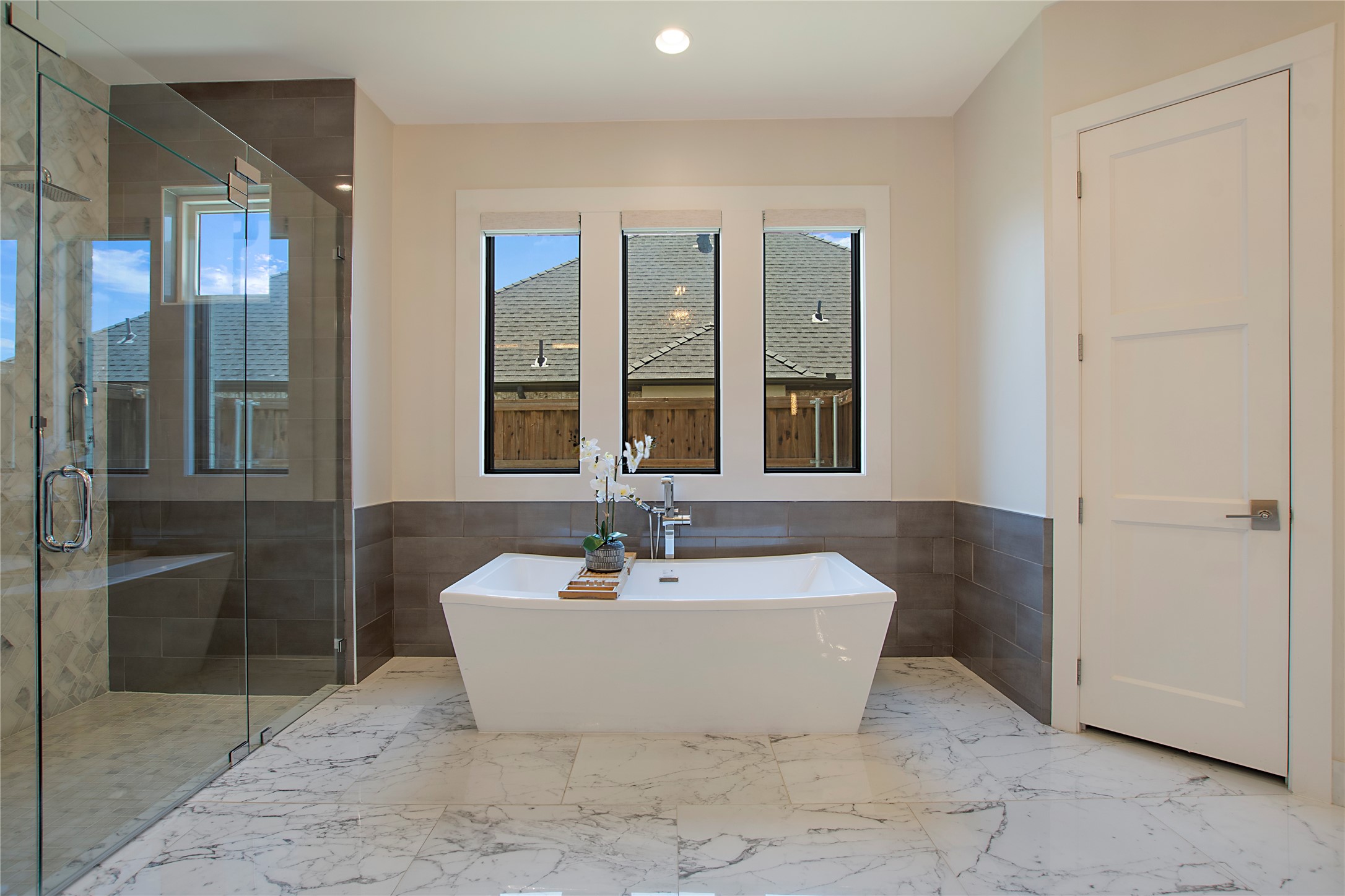 1105 Knoll Crest Drive
