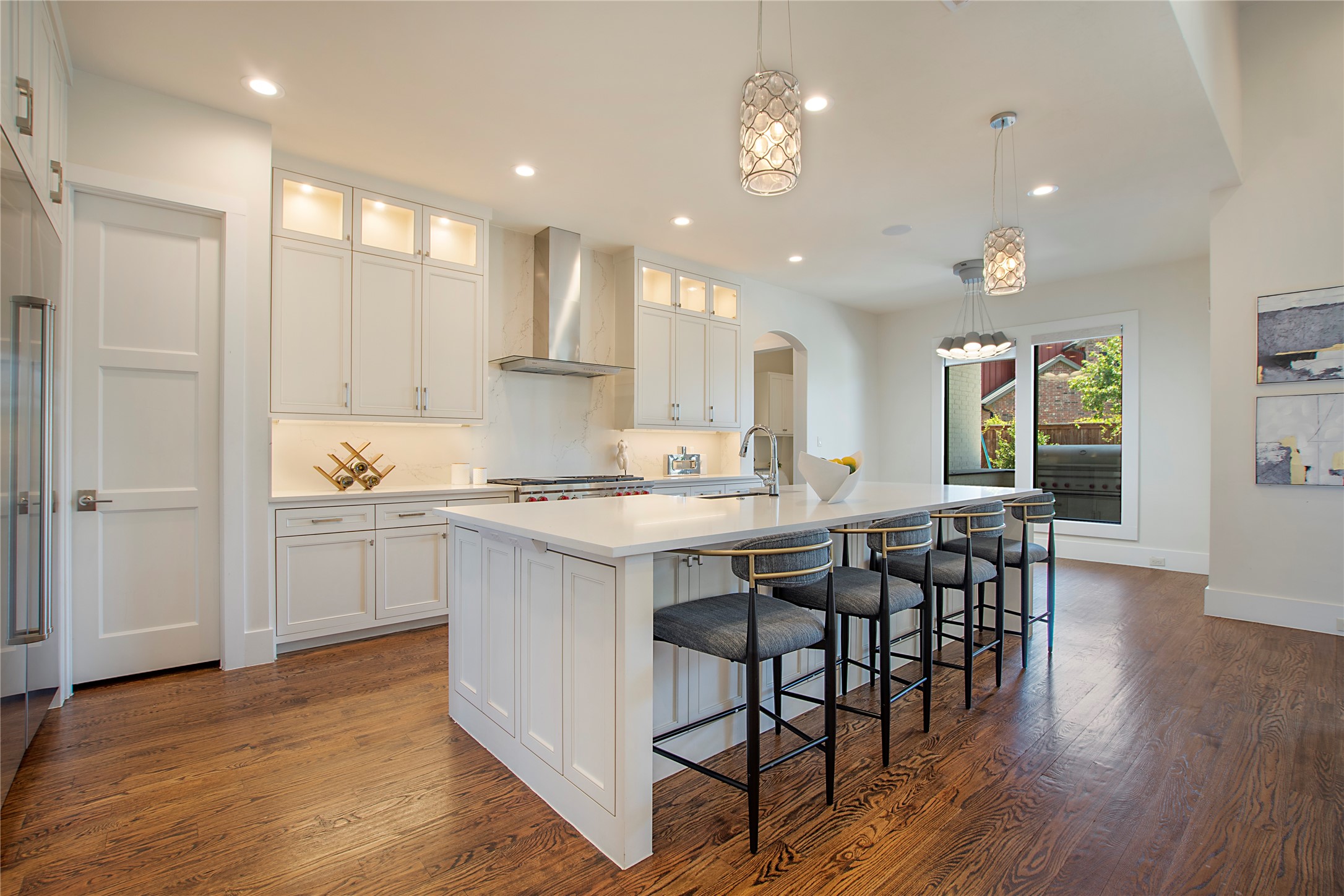 1105 Knoll Crest Drive