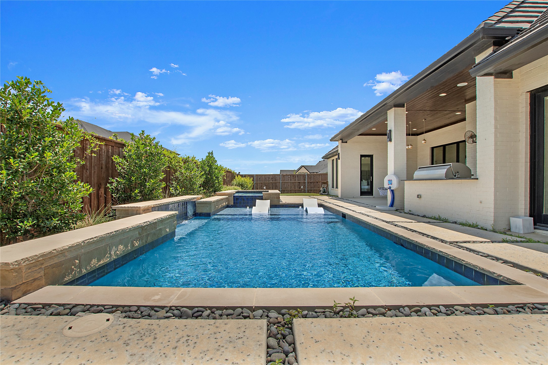1105 Knoll Crest Drive