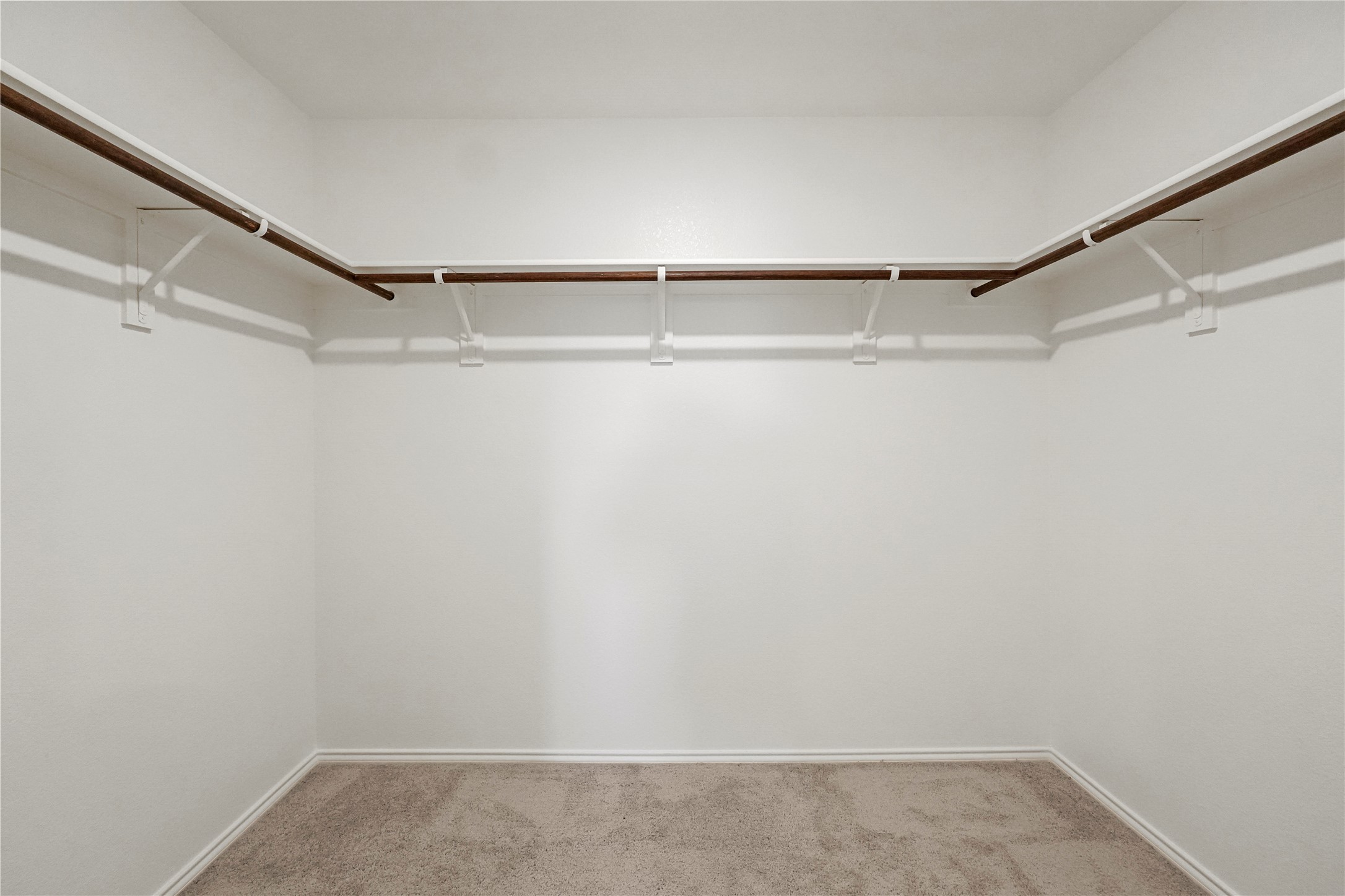 319 Moray Drive