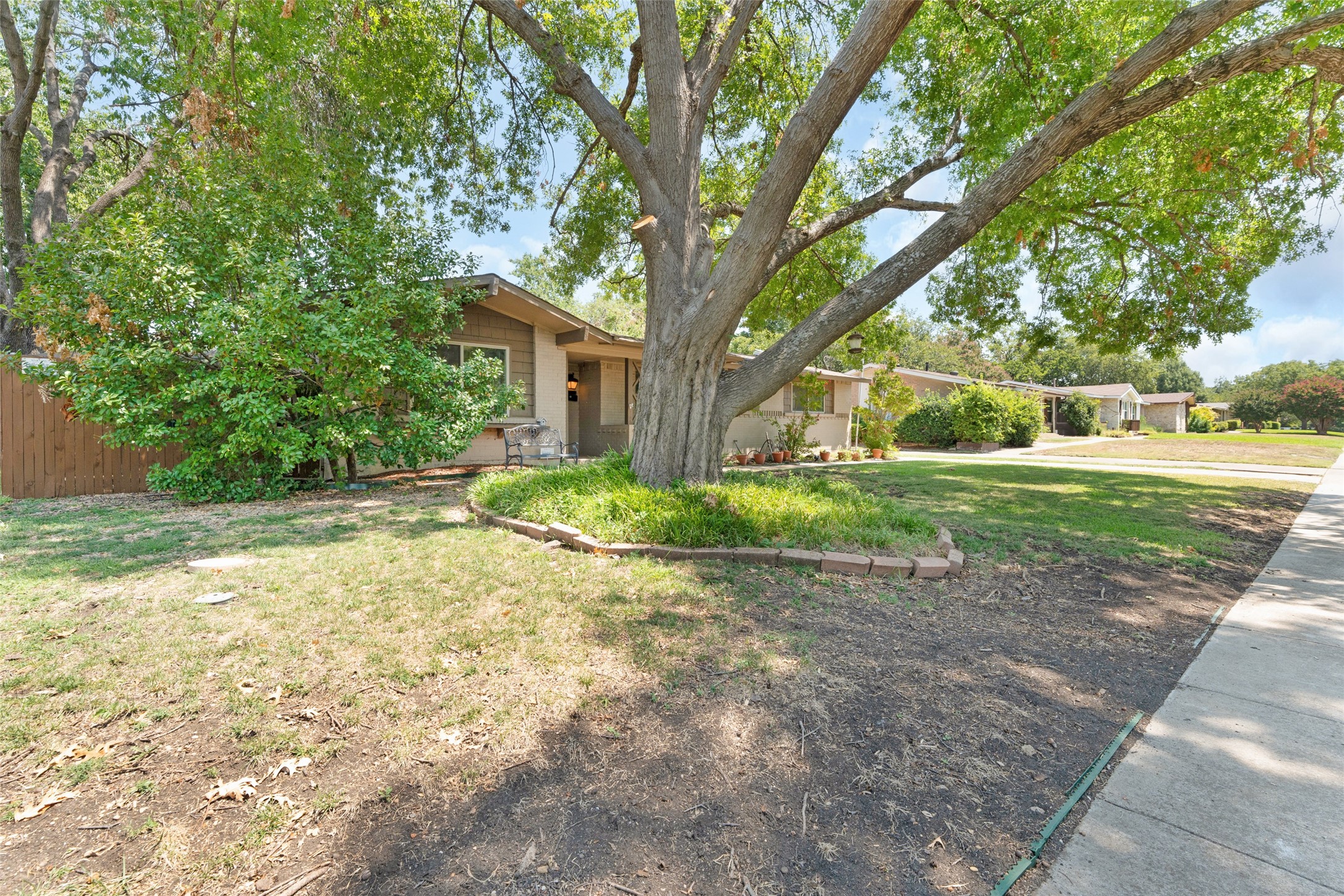 718 Silverstone Drive