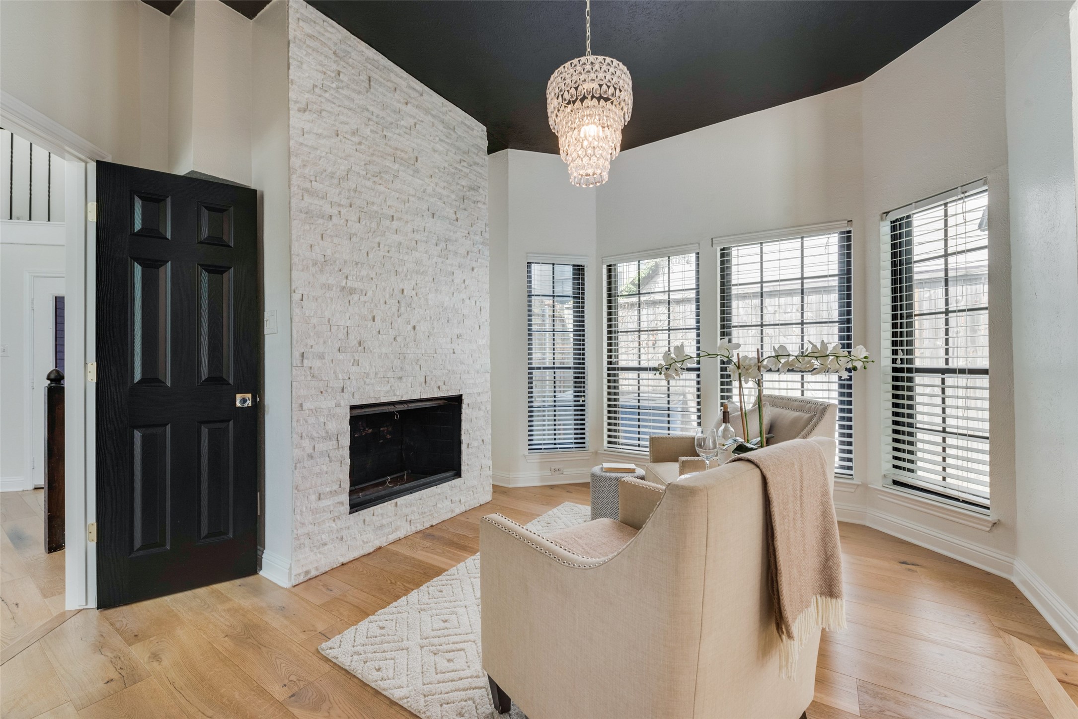 6043 Windbreak Trail