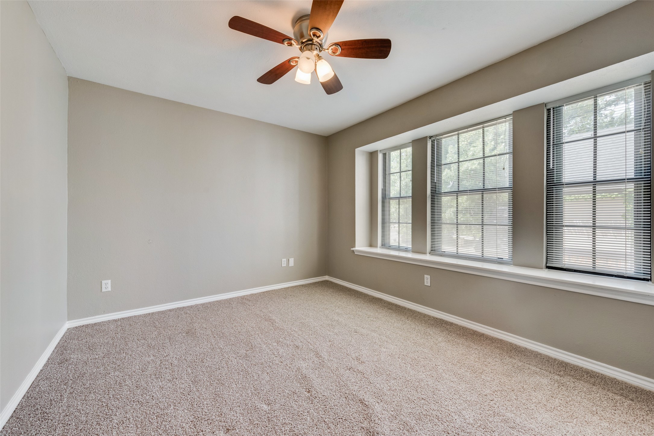 6043 Windbreak Trail