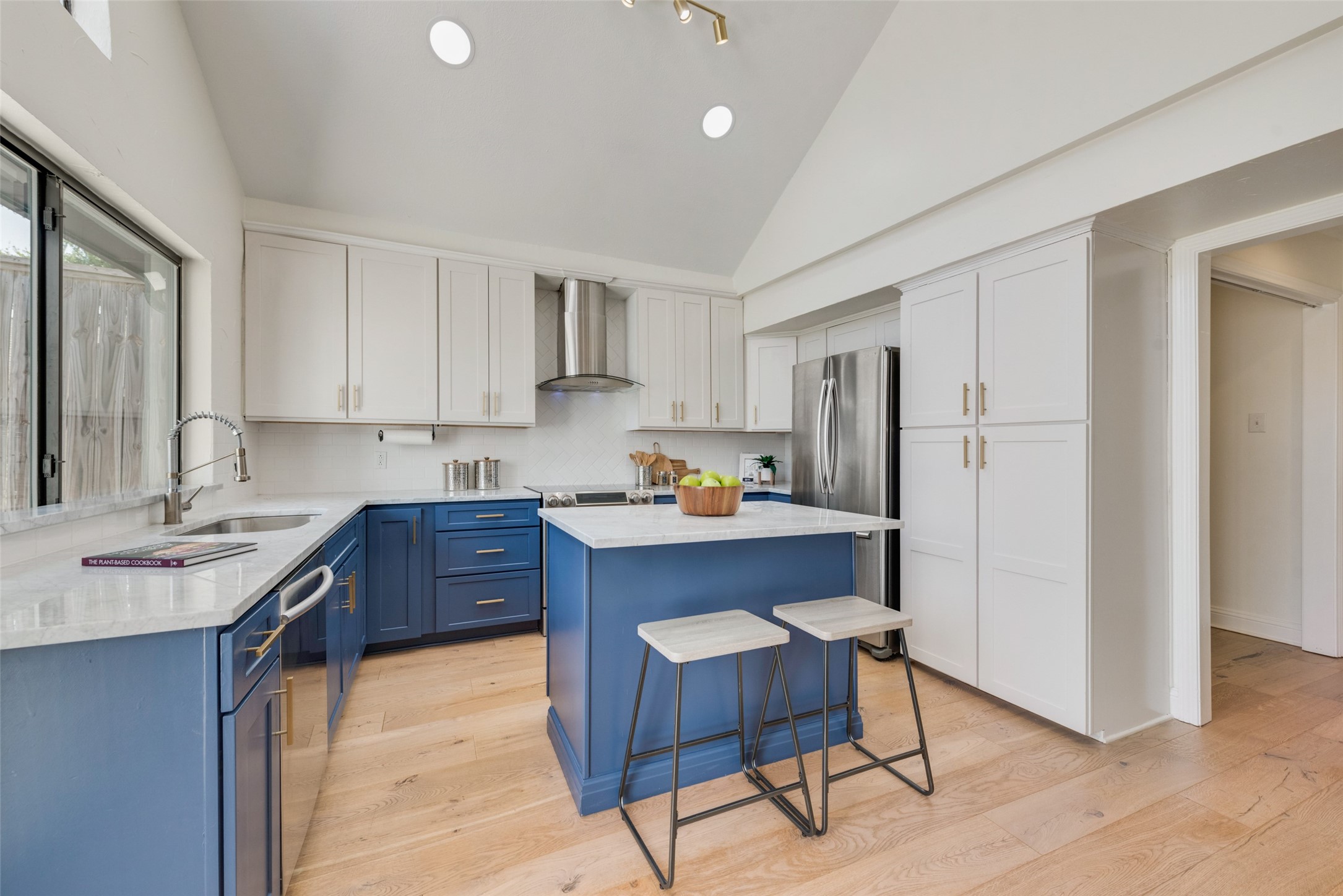 6043 Windbreak Trail